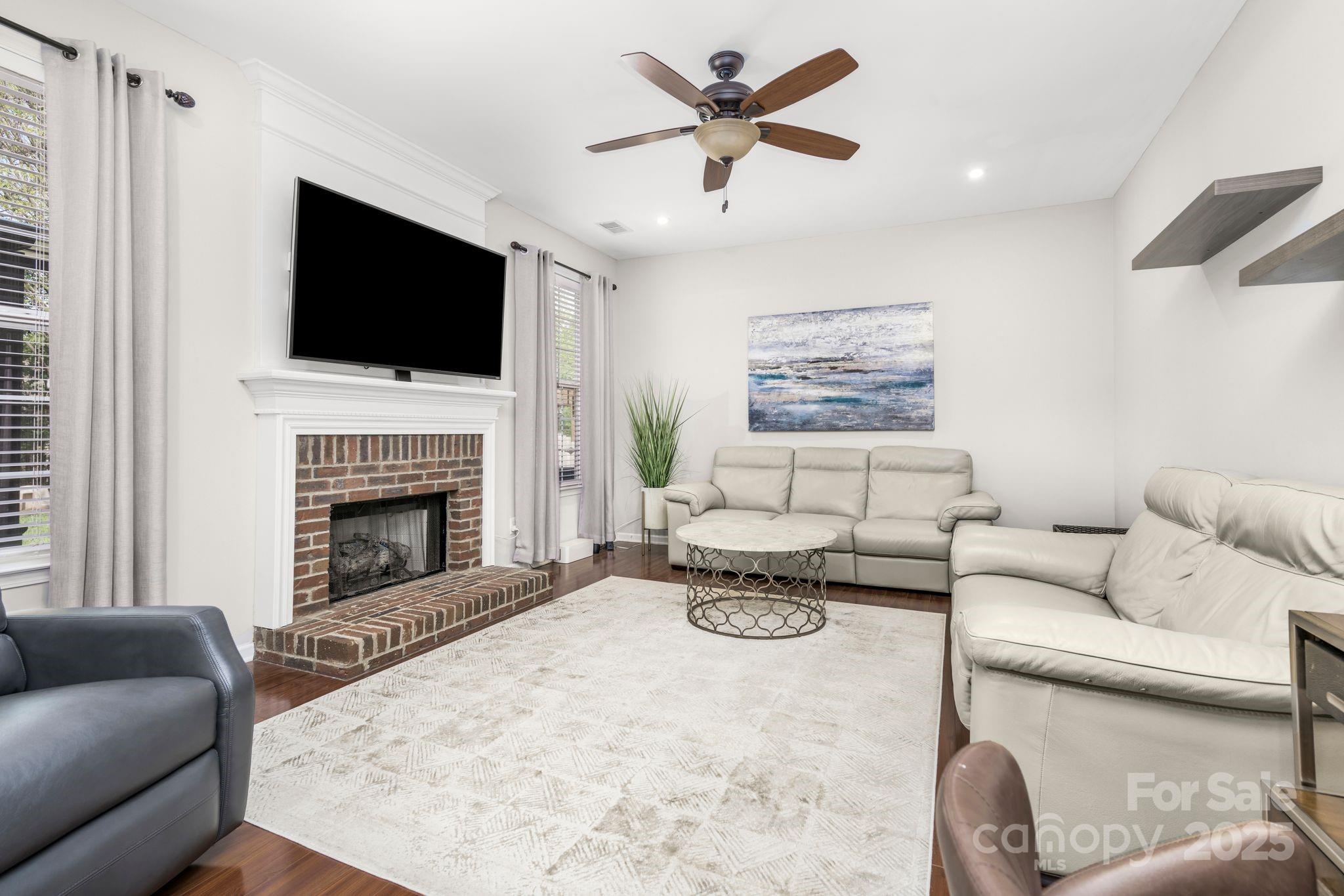 Fox Glen - Residential