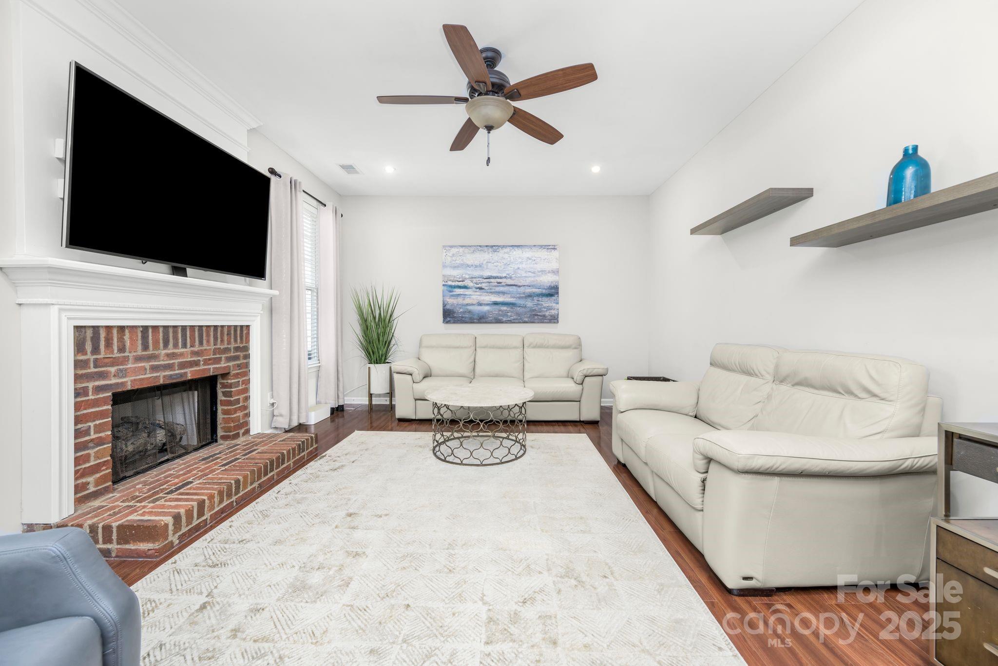 Fox Glen - Residential