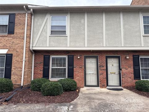 Photo of 3722 Park Road #E, Charlotte, NC 28209 (MLS # 4327311)