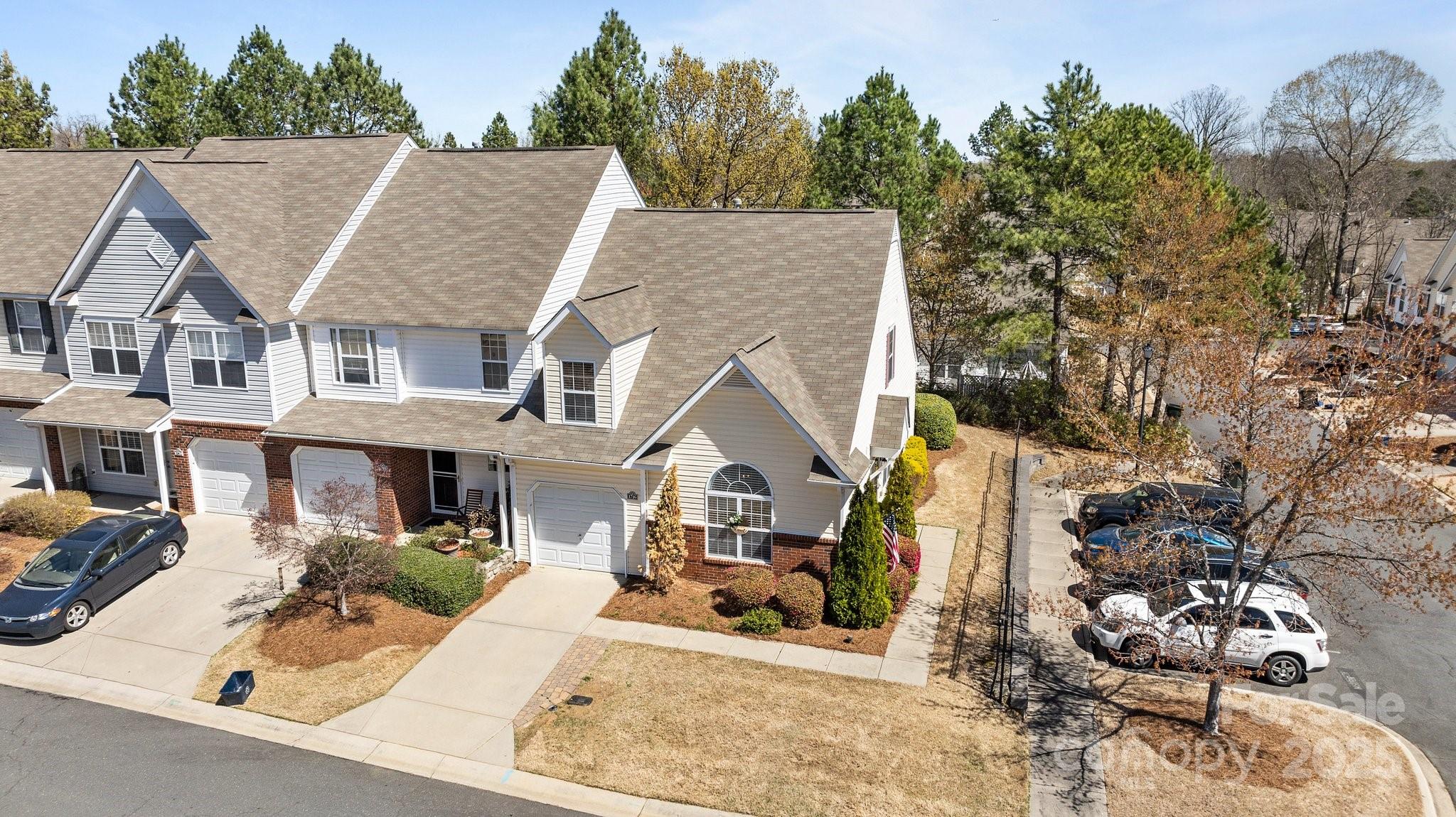 Lexington Commons - Residential