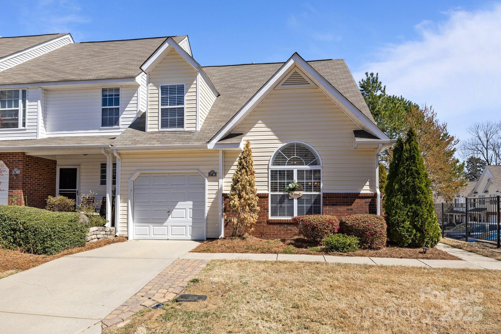 Lexington Commons - Residential