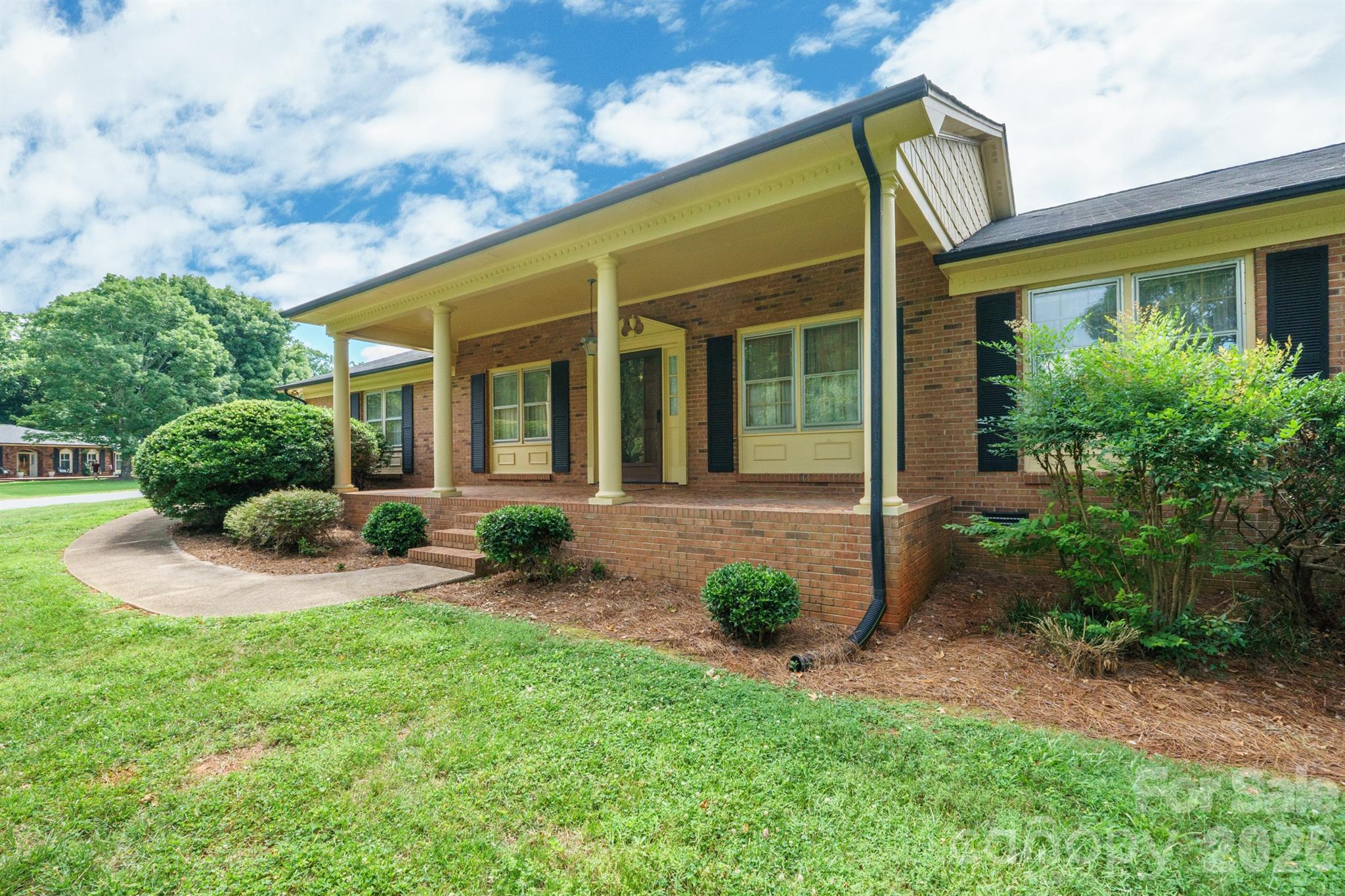1602 Arden Drive