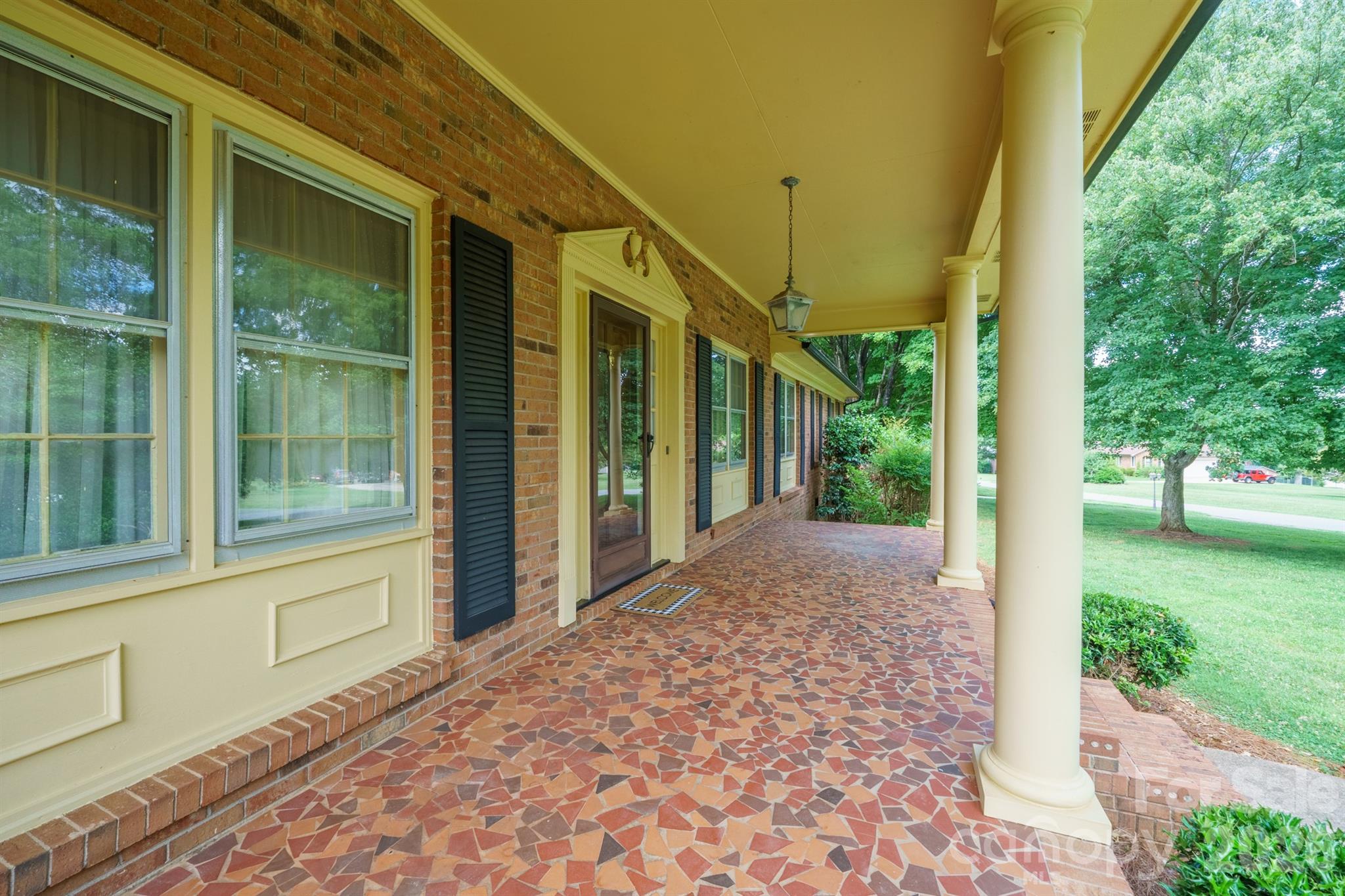 1602 Arden Drive