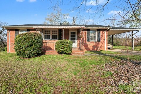 2712 Rosemary Drive Winston Salem NC 27105