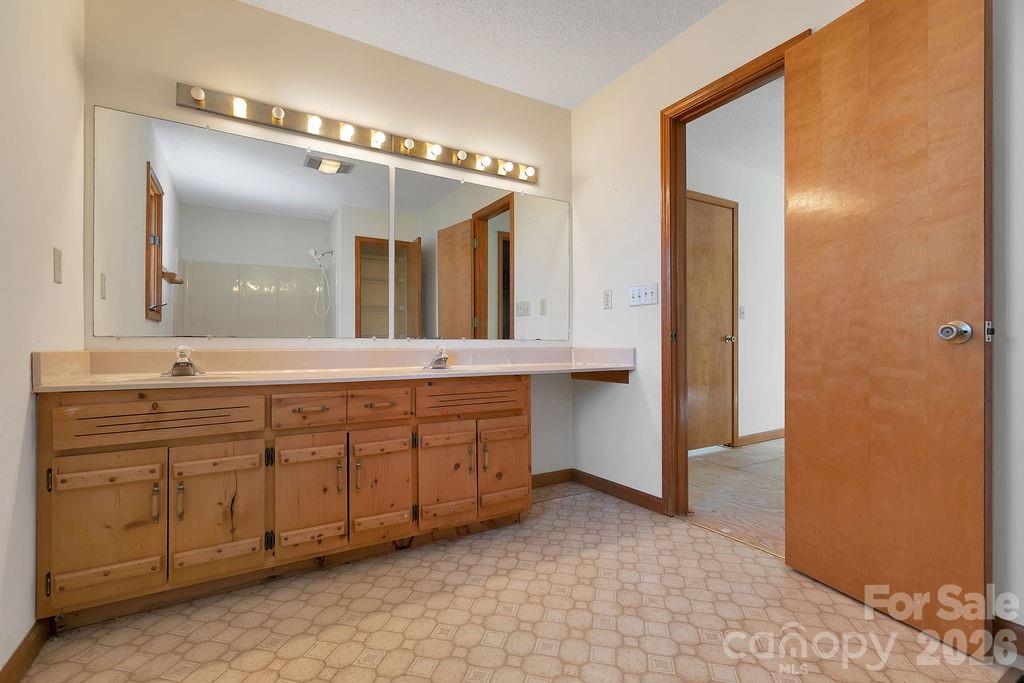 Connestee Falls - Residential