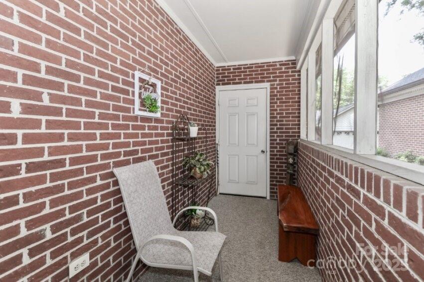 Victoria Anne Condos - Residential