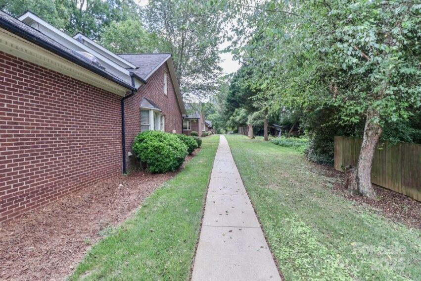 Victoria Anne Condos - Residential