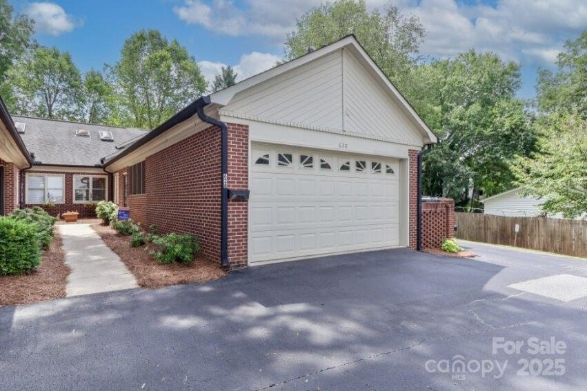 Victoria Anne Condos - Residential