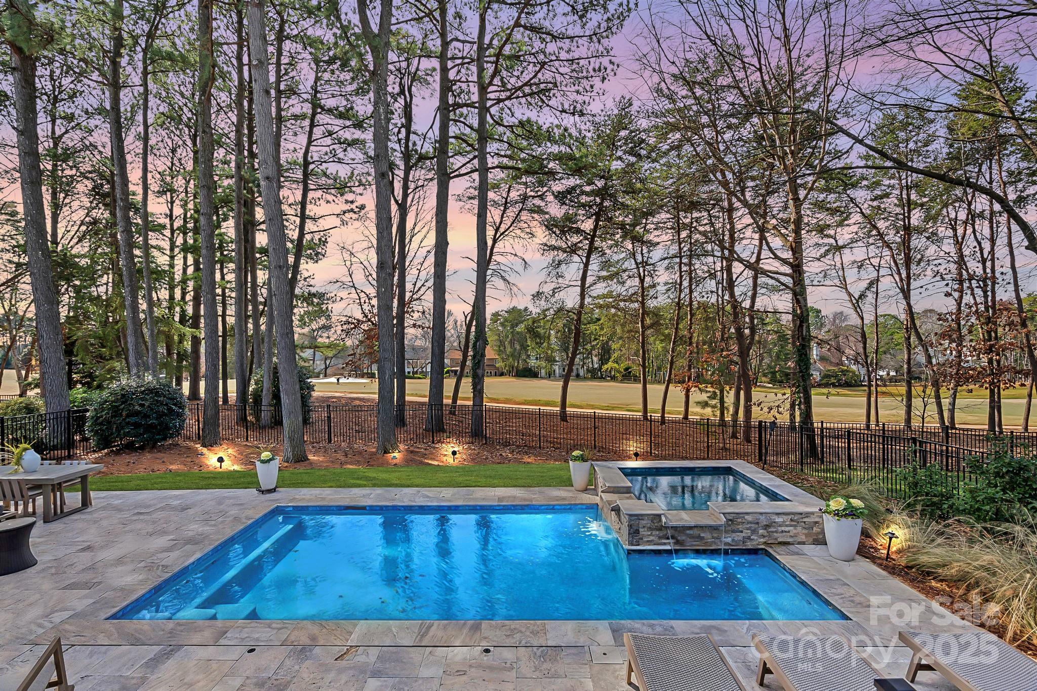 The Peninsula - Residential