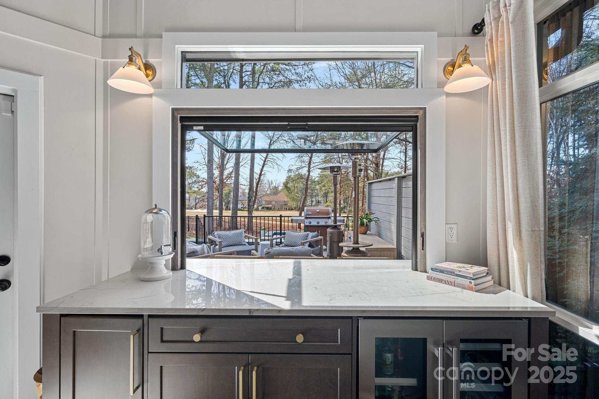 The Peninsula - Residential