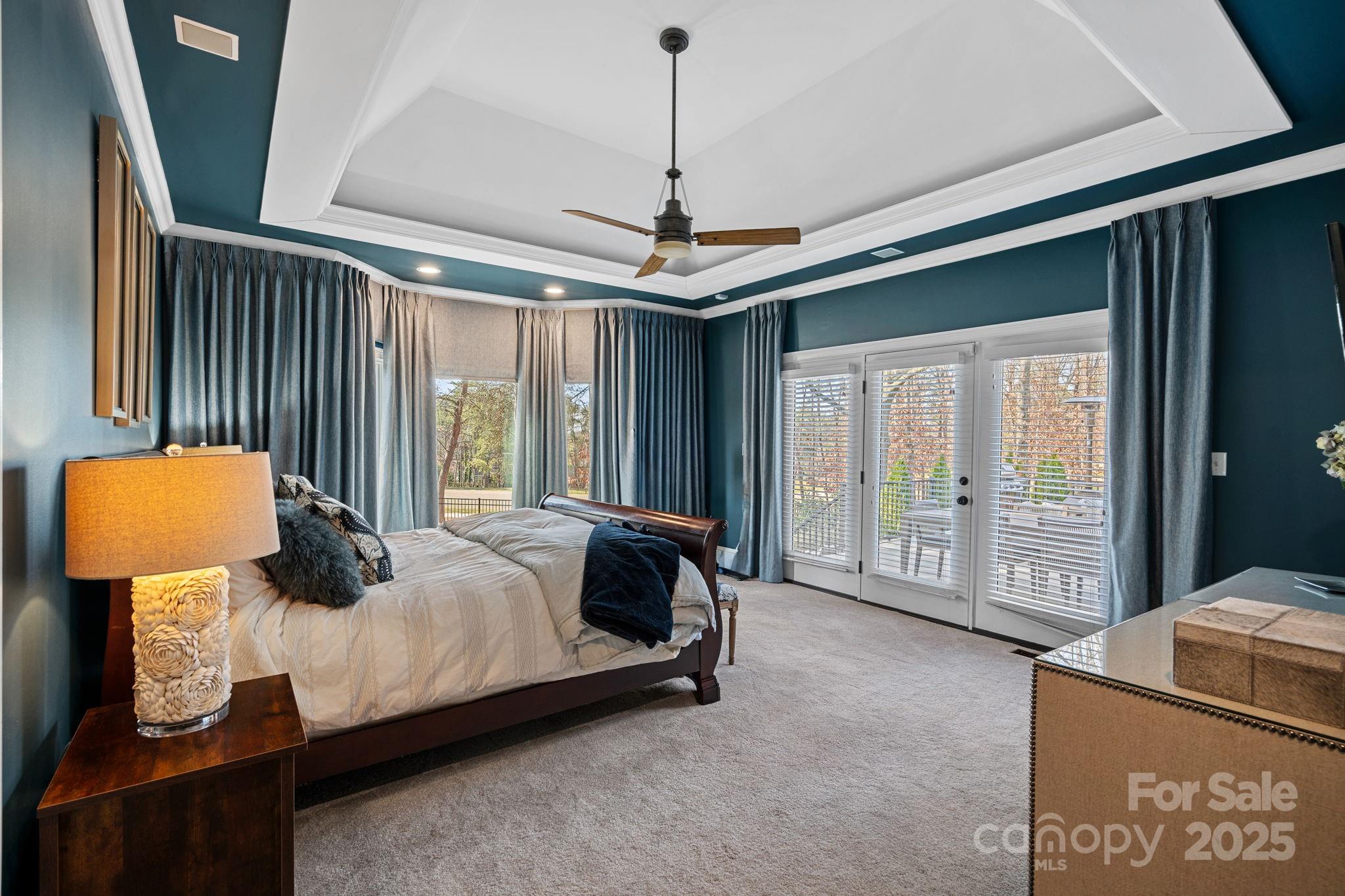 The Peninsula - Residential