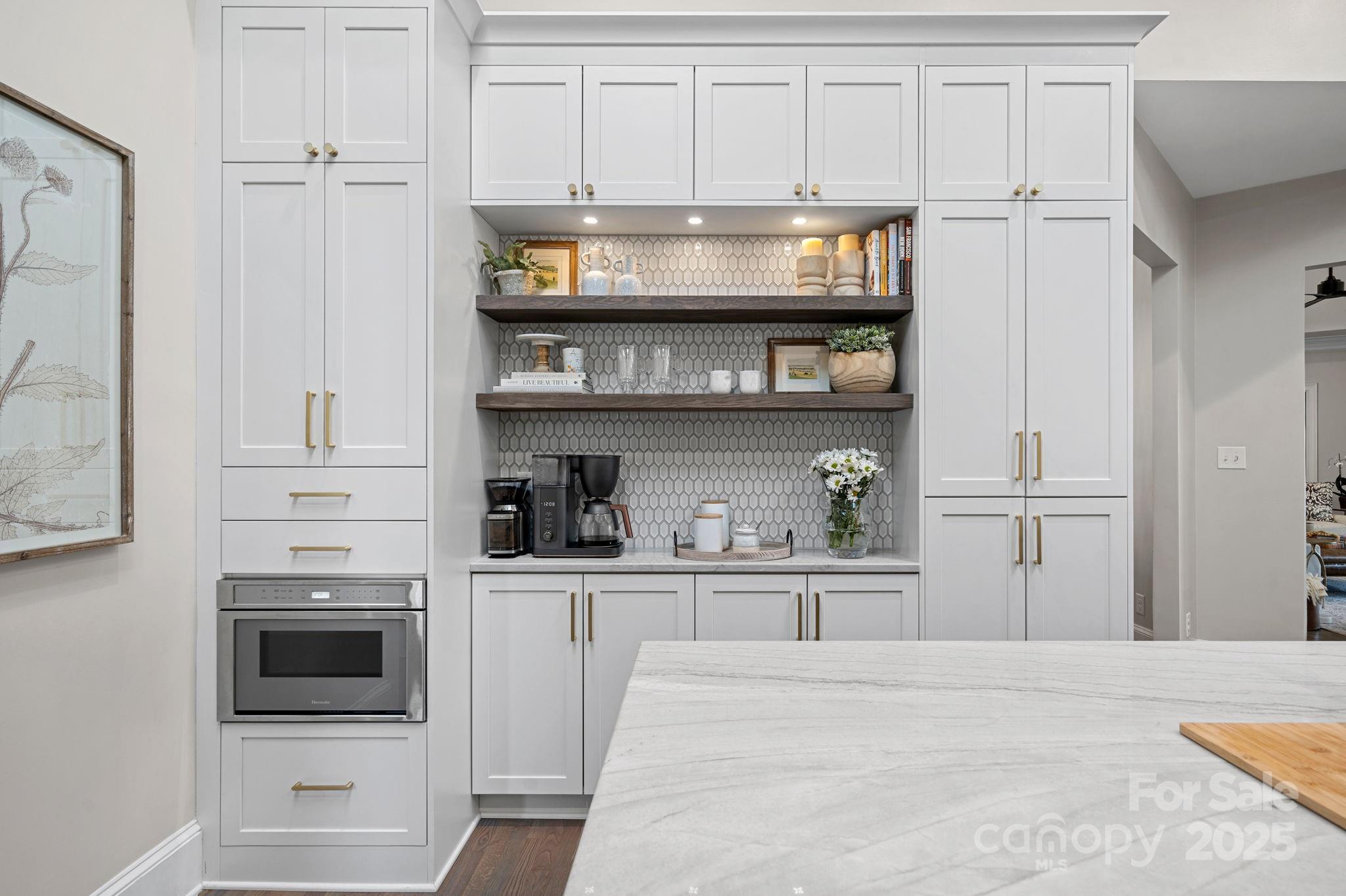 The Peninsula - Residential