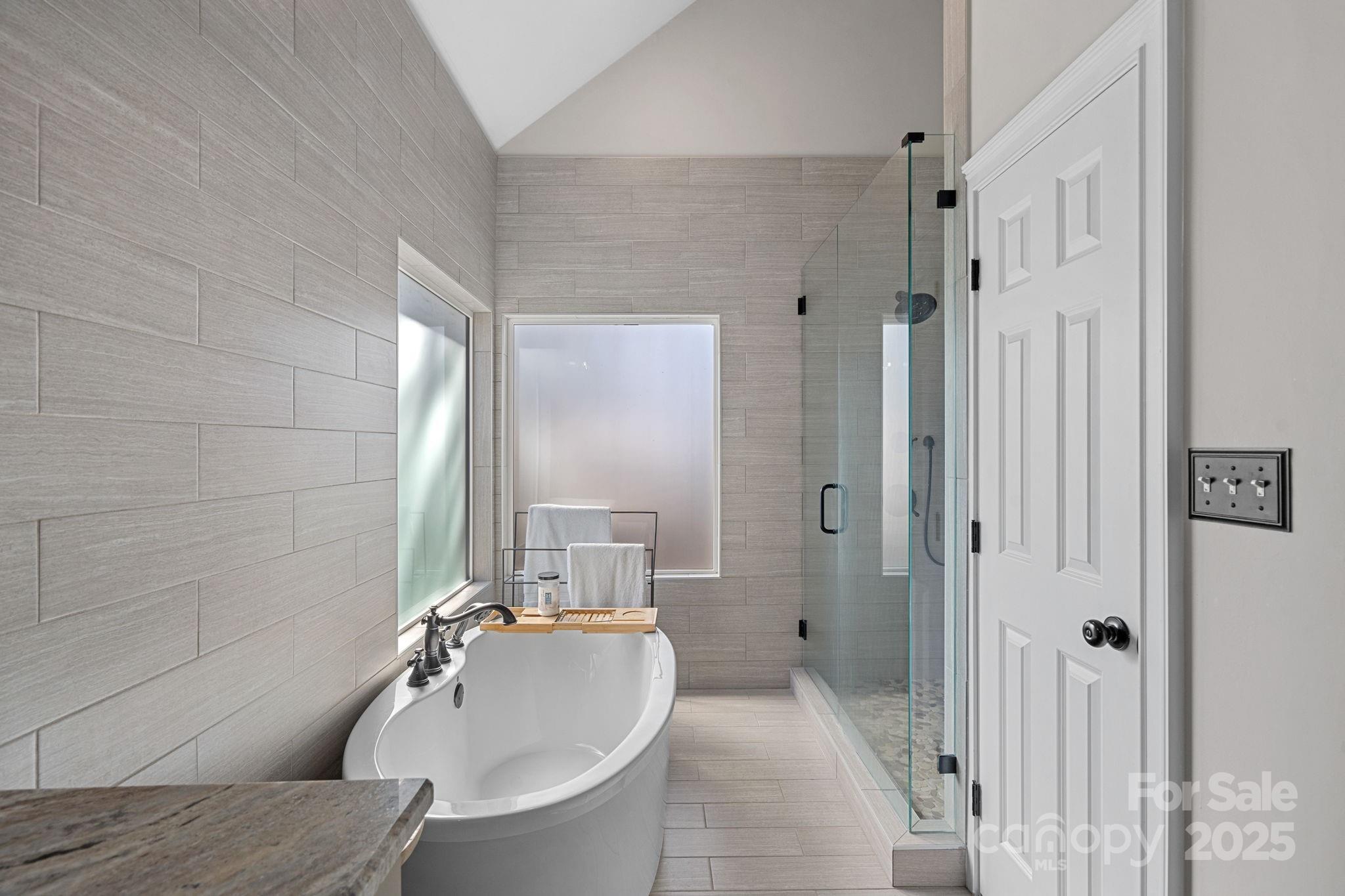 The Peninsula - Residential