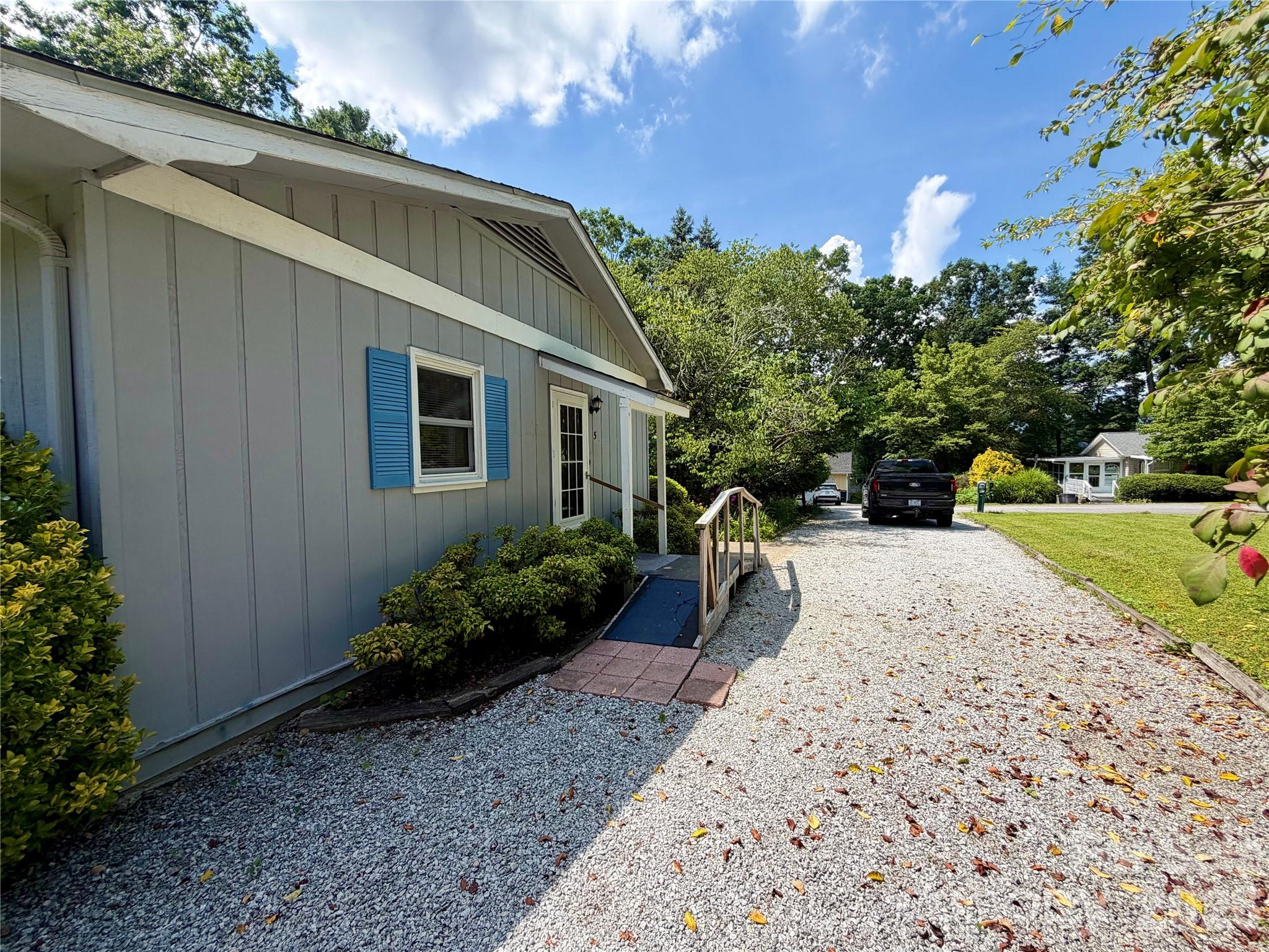 5 Dewberry Drive