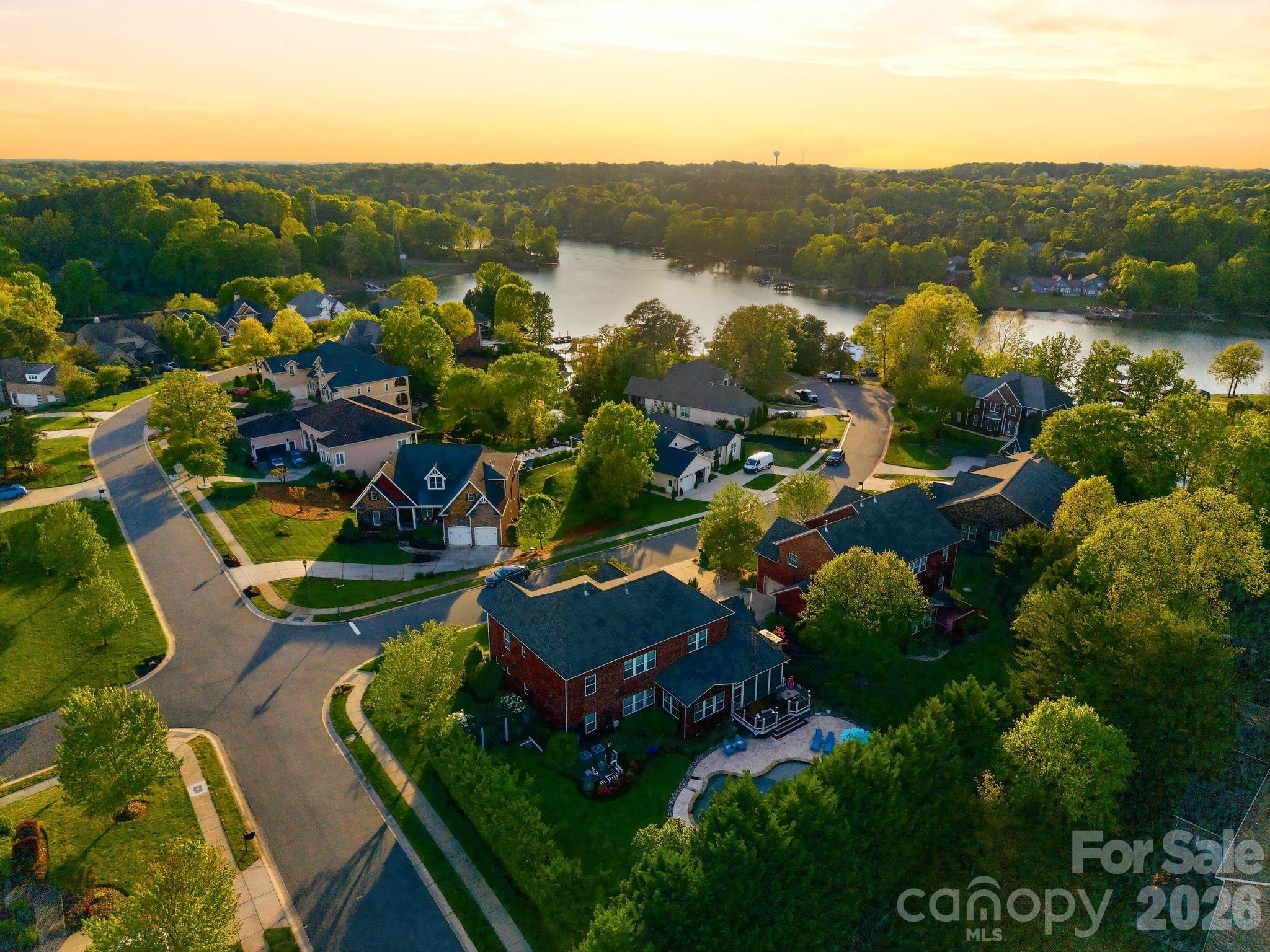River Lakes - Residential