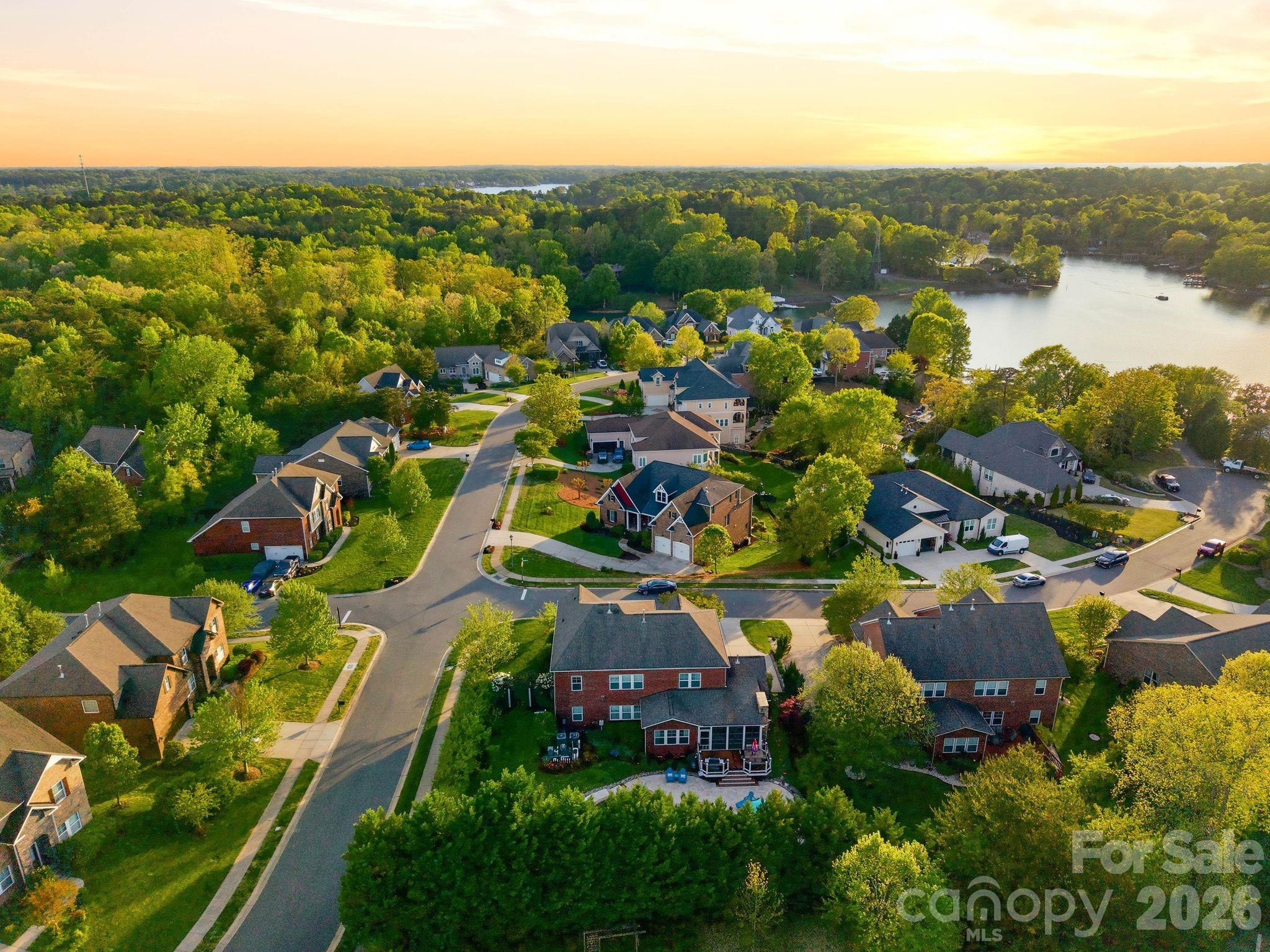 River Lakes - Residential