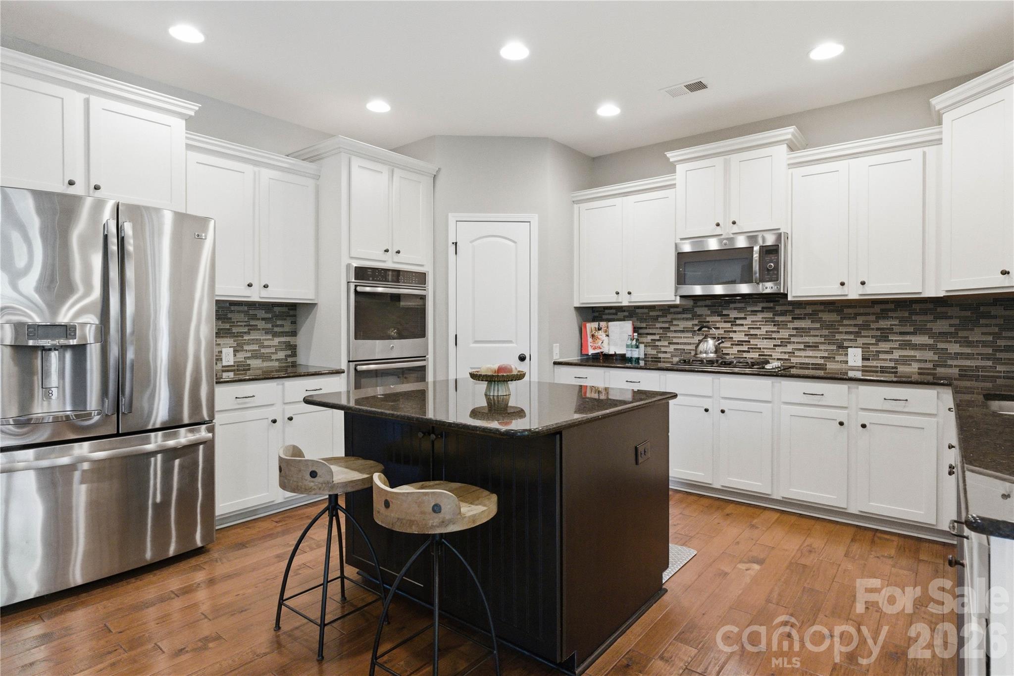 River Lakes - Residential