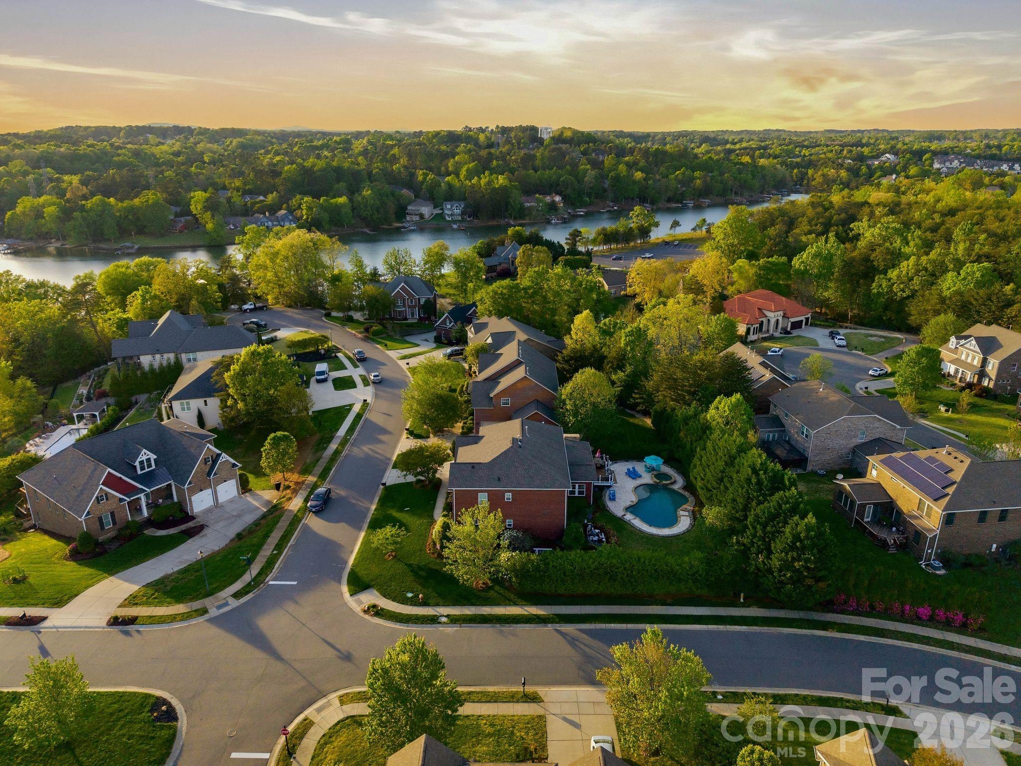 River Lakes - Residential