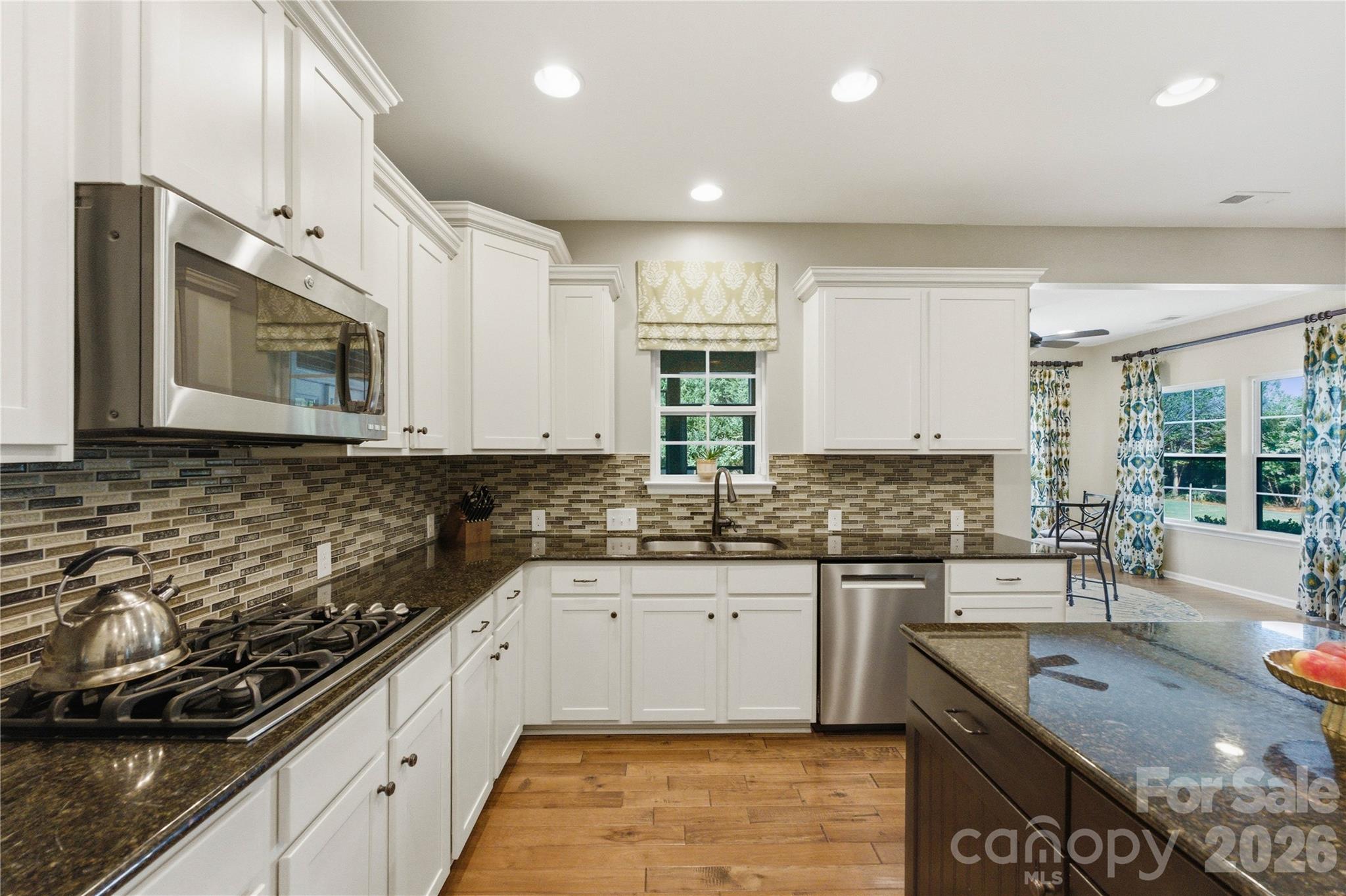 River Lakes - Residential