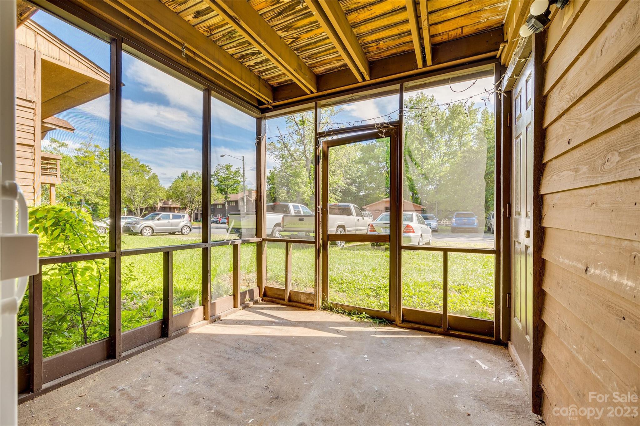 North Hampton Condos - Residential