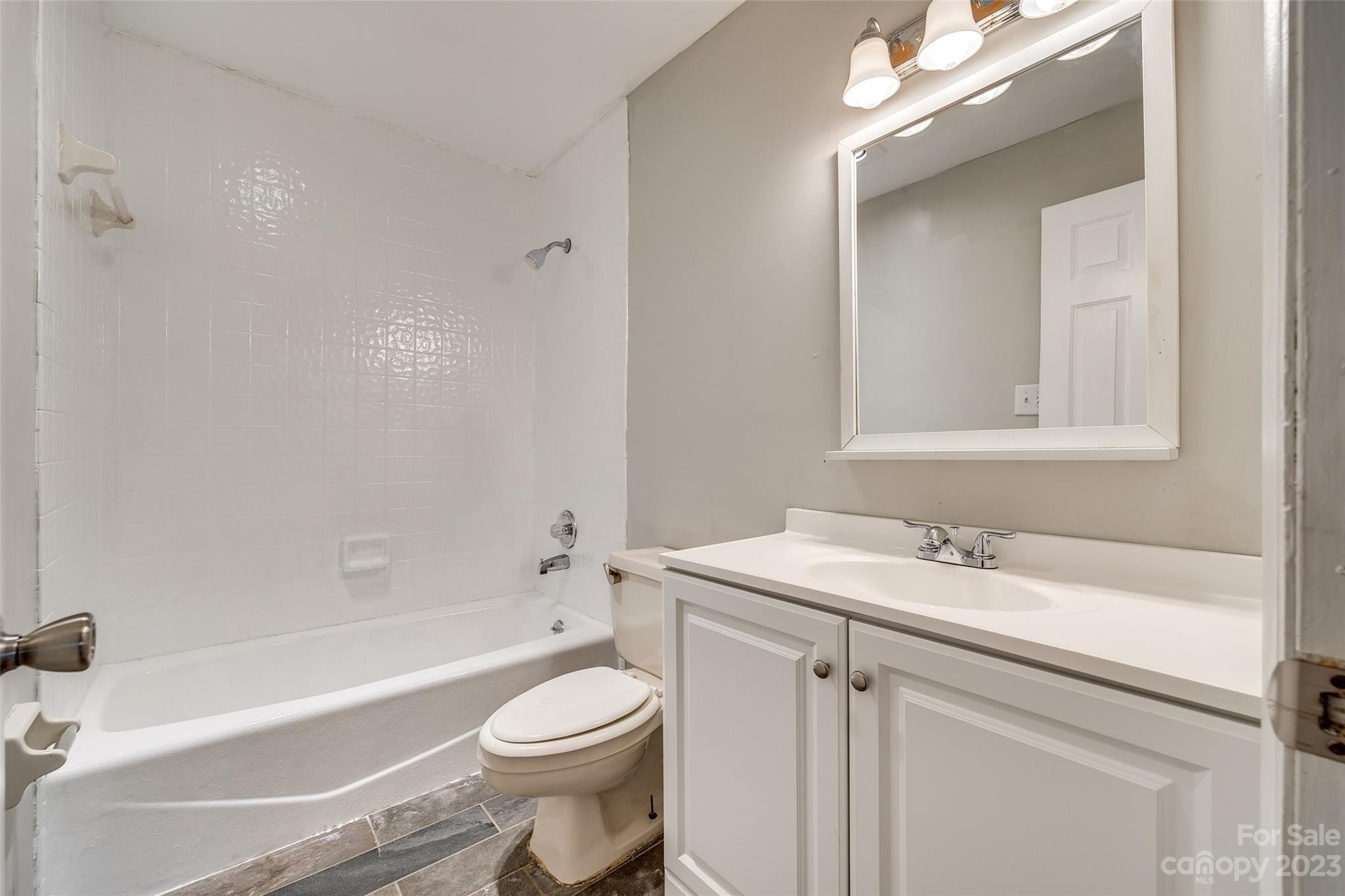 North Hampton Condos - Residential