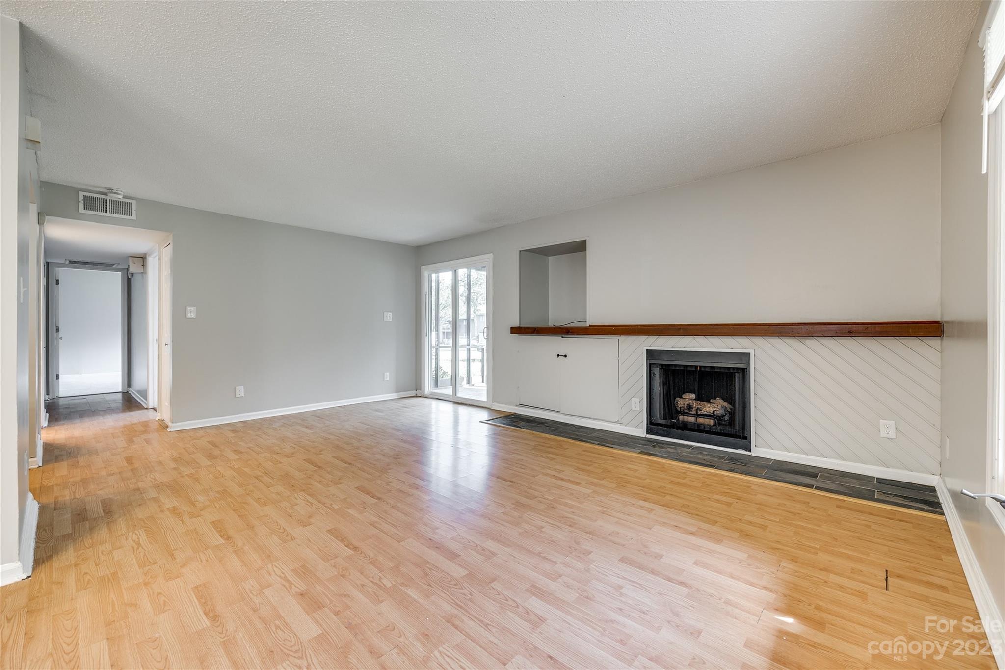 North Hampton Condos - Residential