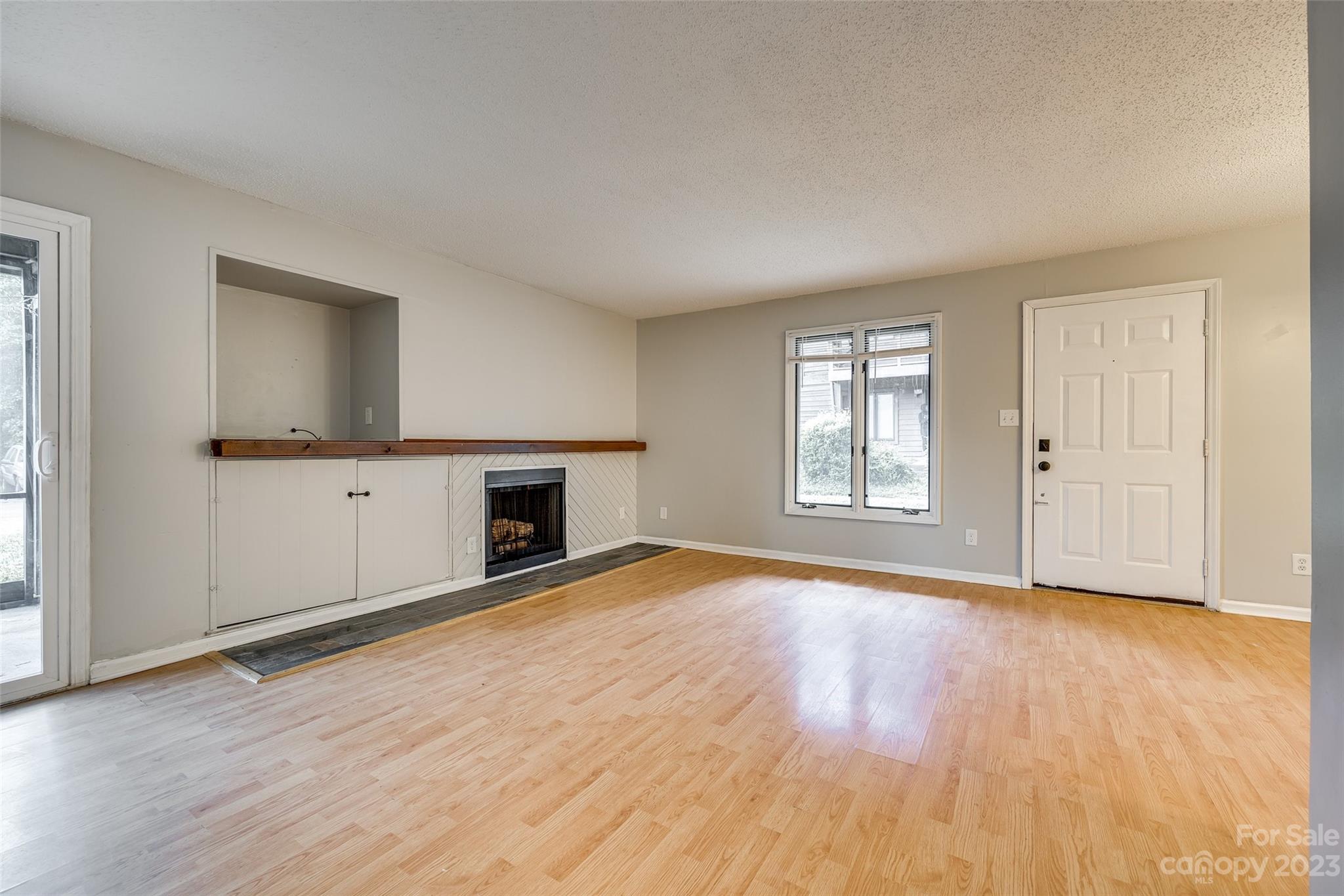 North Hampton Condos - Residential