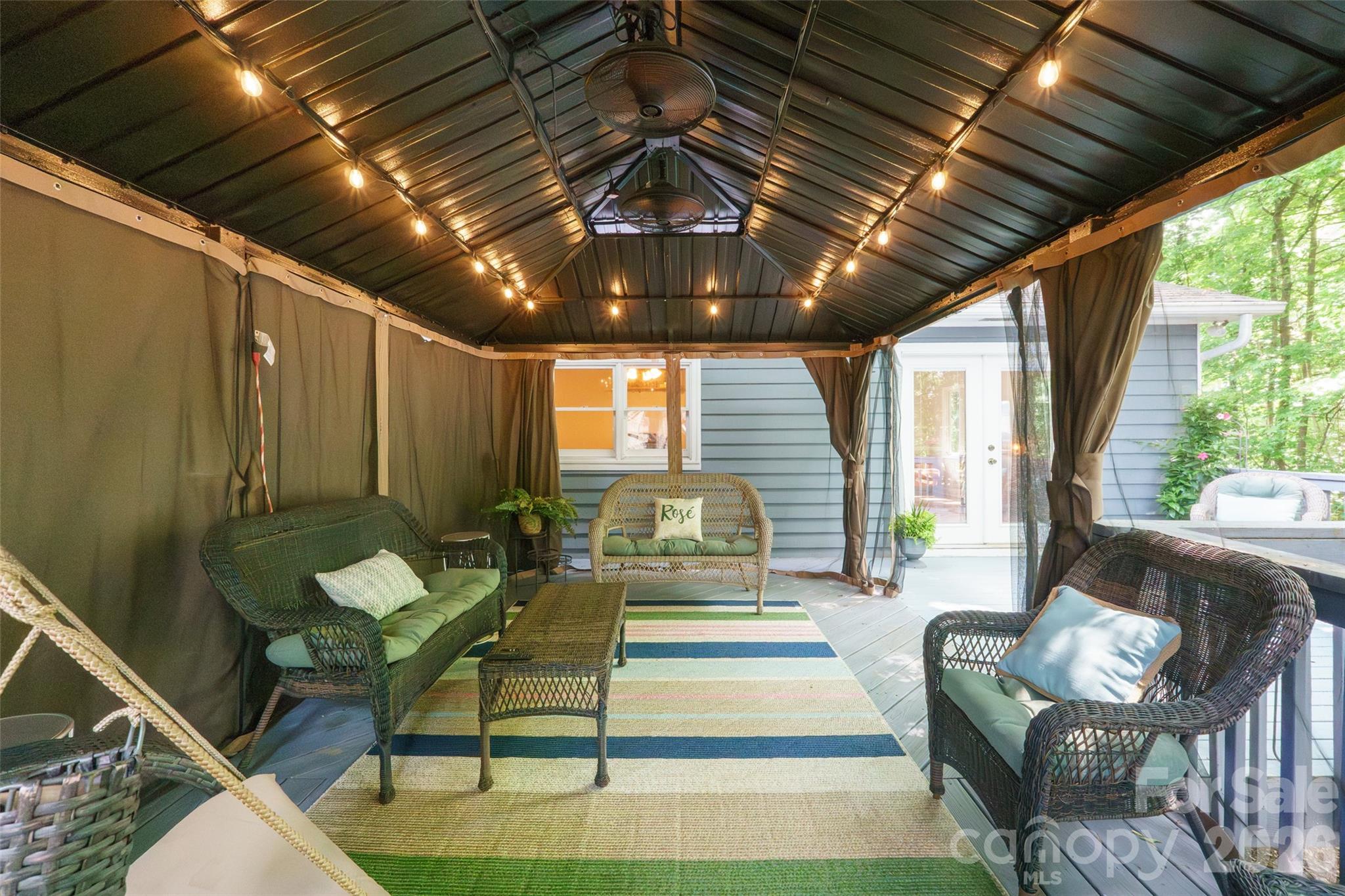 Tega Cay - Residential
