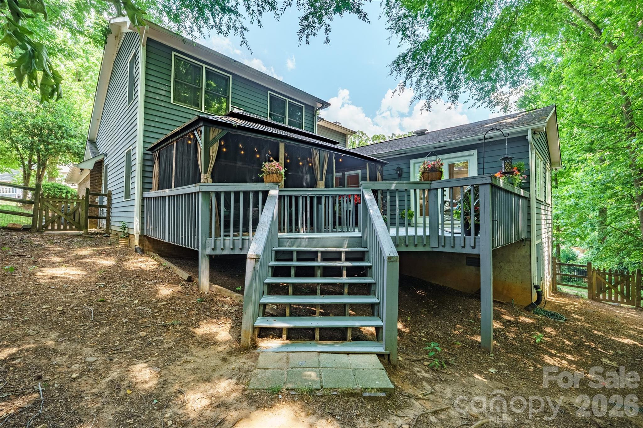 Tega Cay - Residential