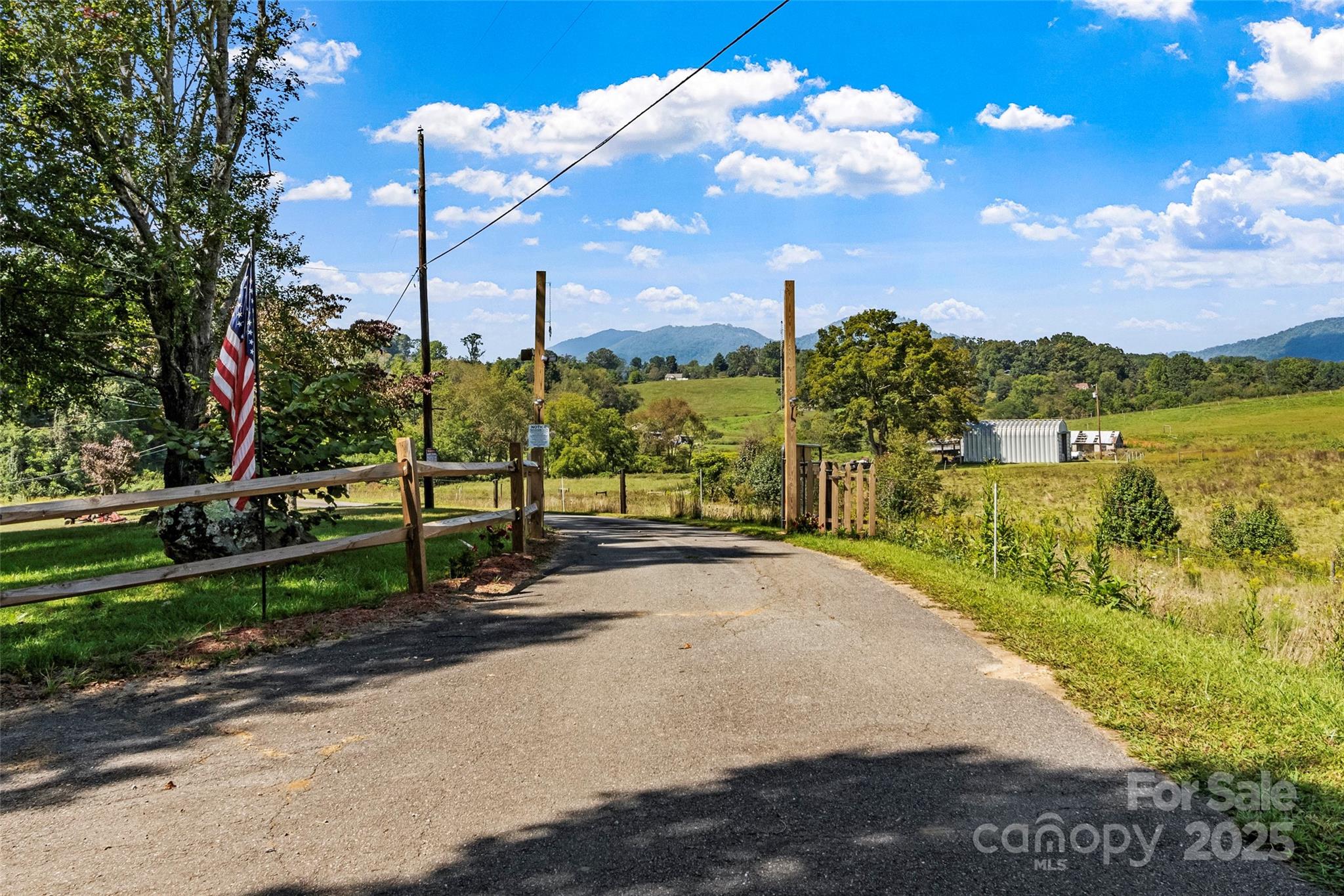 1685 Queentown Road
