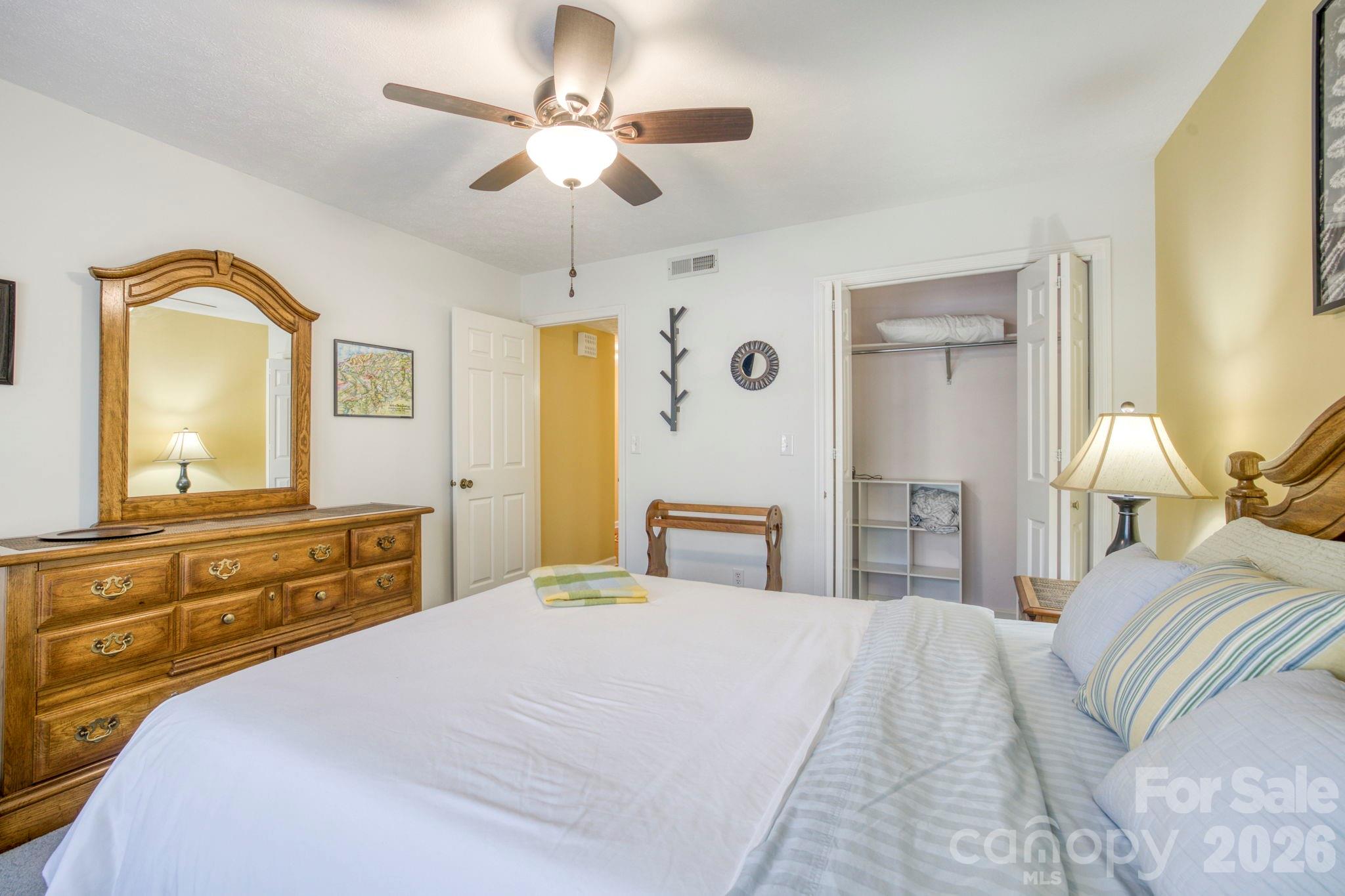 Toxaway Views Condominiuns - Residential