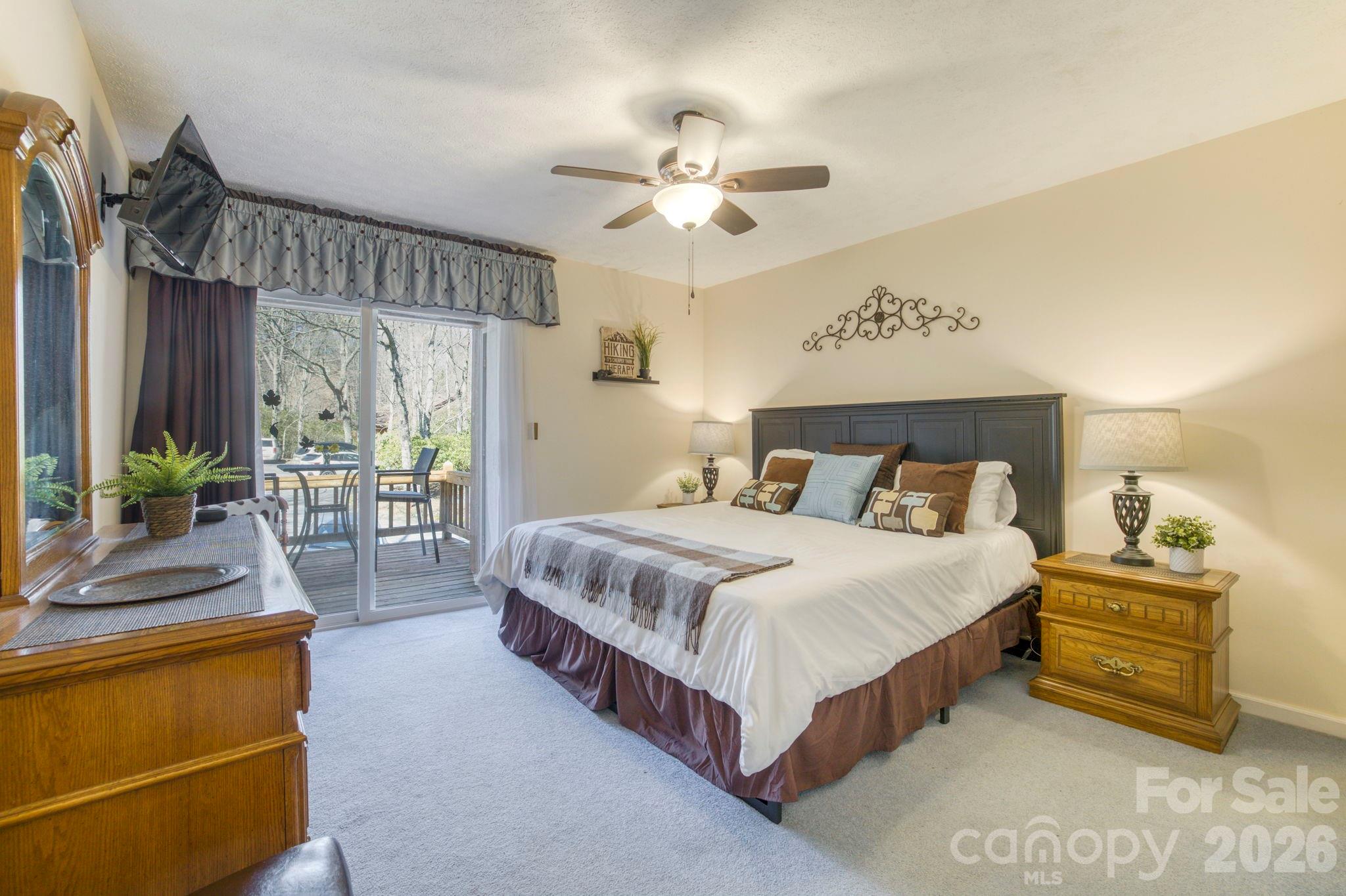 Toxaway Views Condominiuns - Residential