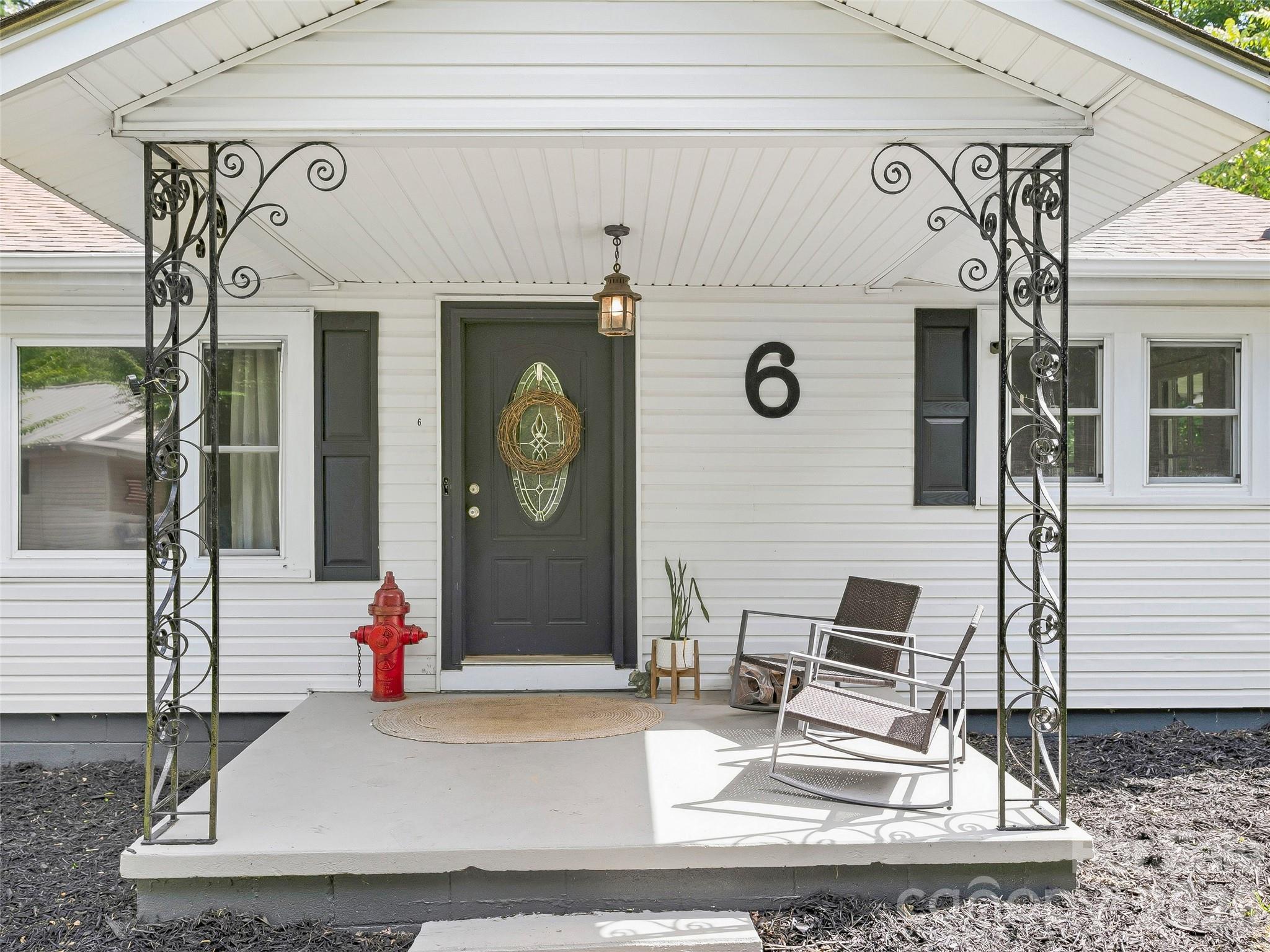 6 Bradford Circle