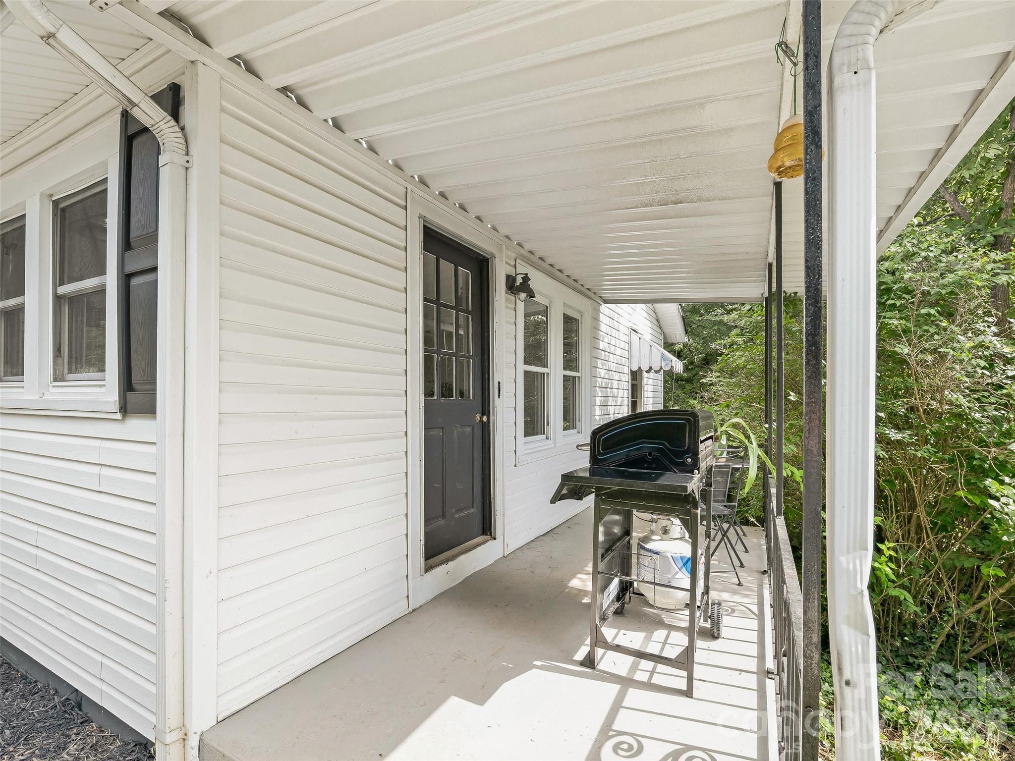 6 Bradford Circle