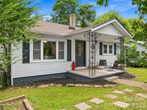 Photo of 6 Bradford Circle, Candler, NC 28715 (MLS # 4413889)