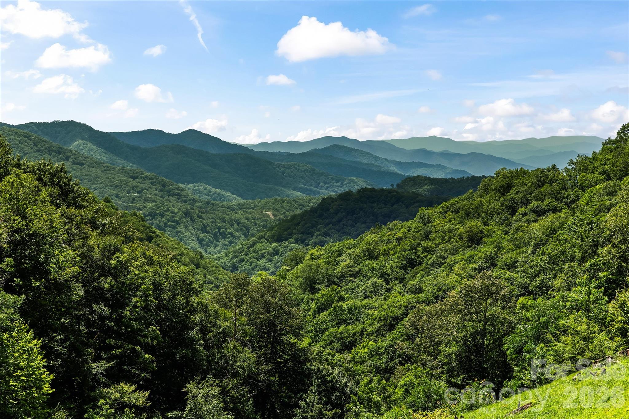 670 Parkway Drive, Maggie Valley, NC, 28751