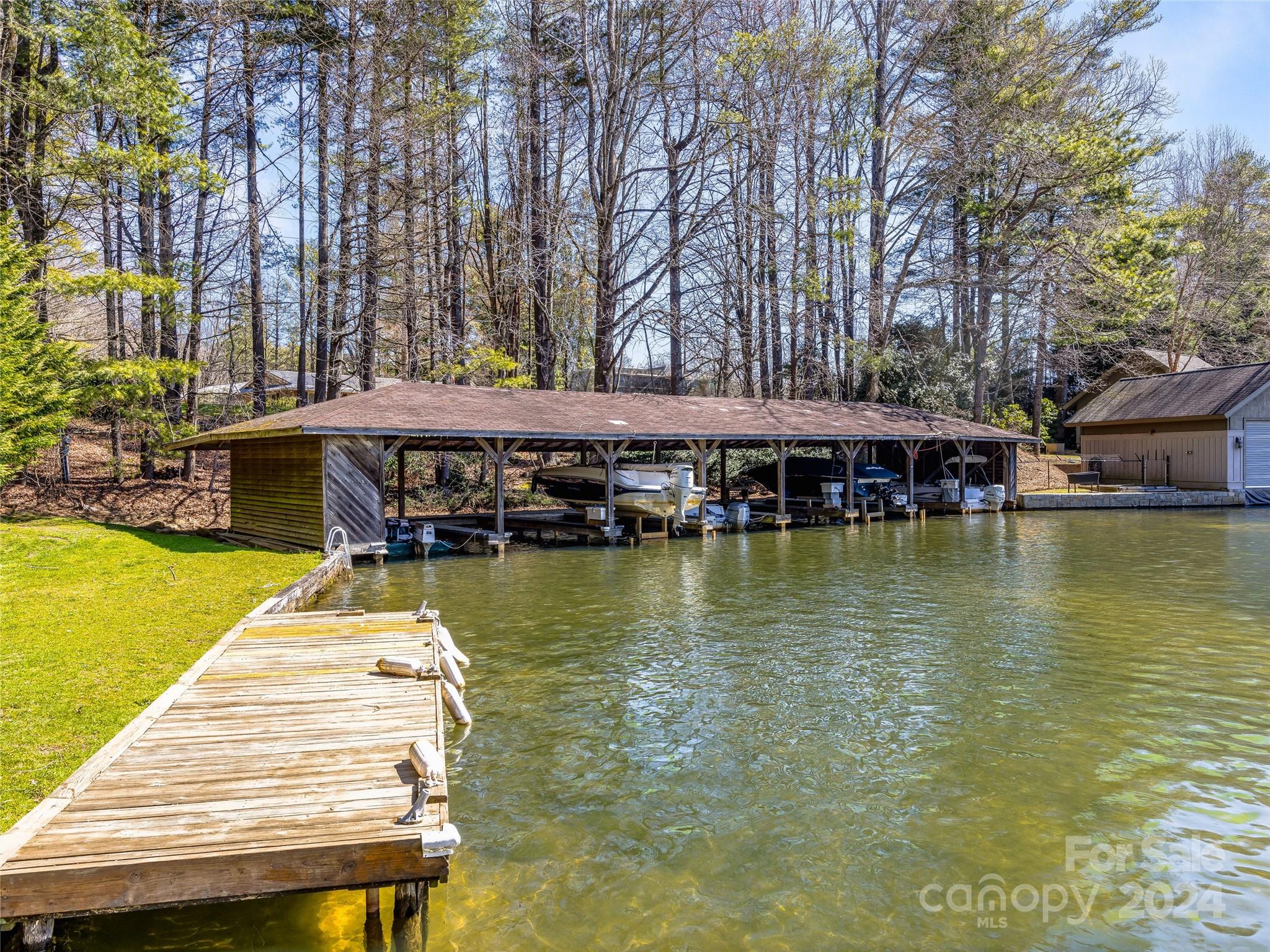 Lake Toxaway Estates - Residential