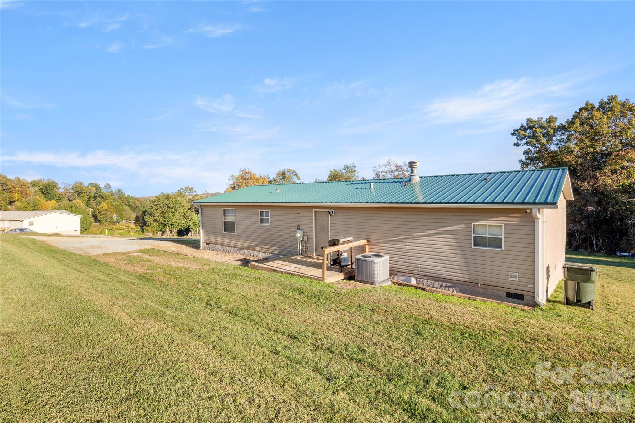 81 Dena Nix Lane