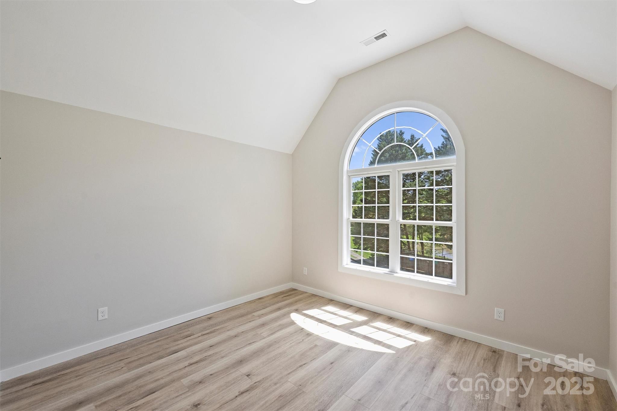 Royal Oaks - Residential