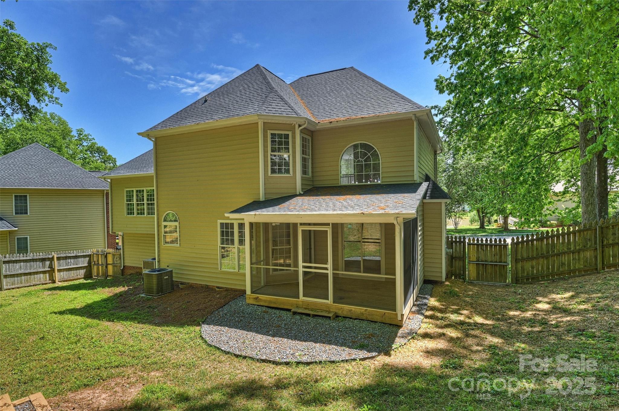 Royal Oaks - Residential