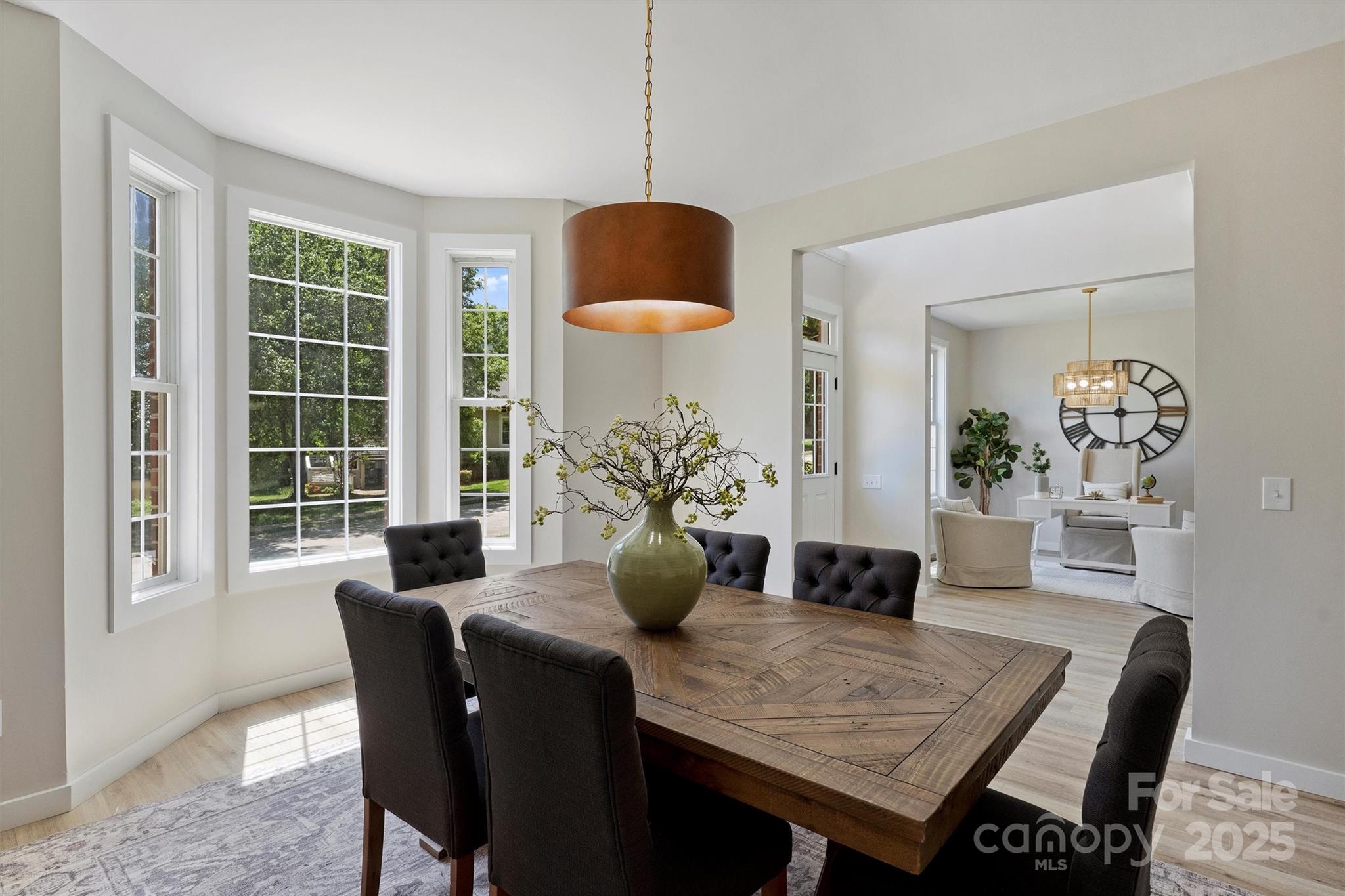 2544 Barrington Court