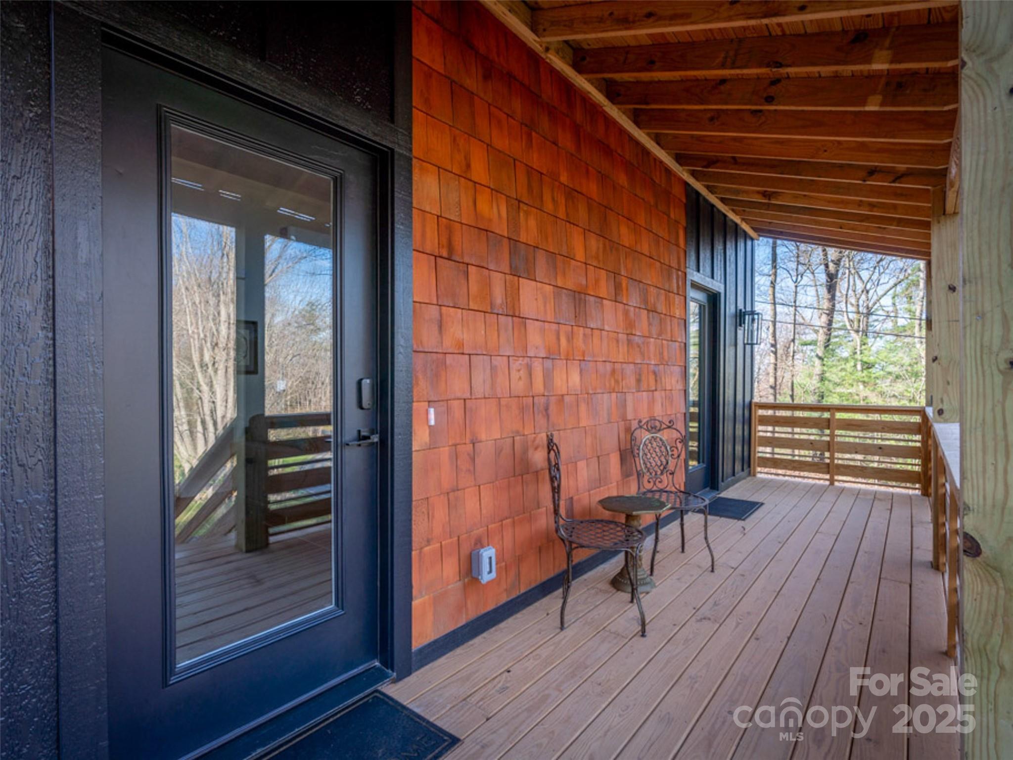 Royal Pines - Residential