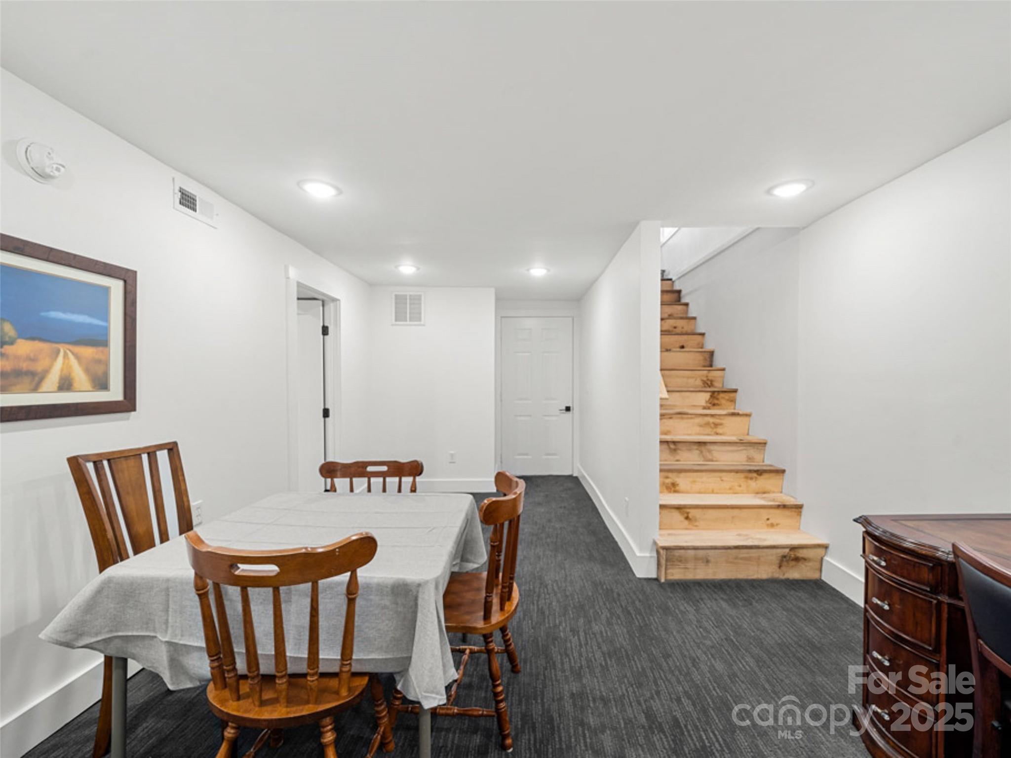 Royal Pines - Residential