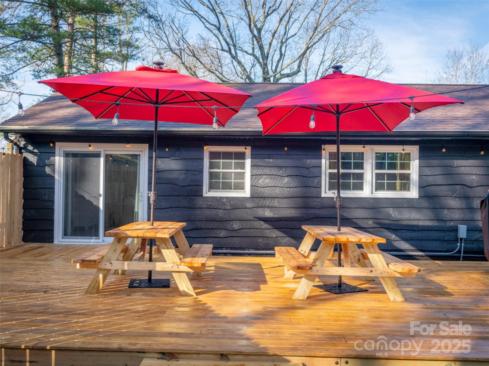 Royal Pines - Residential