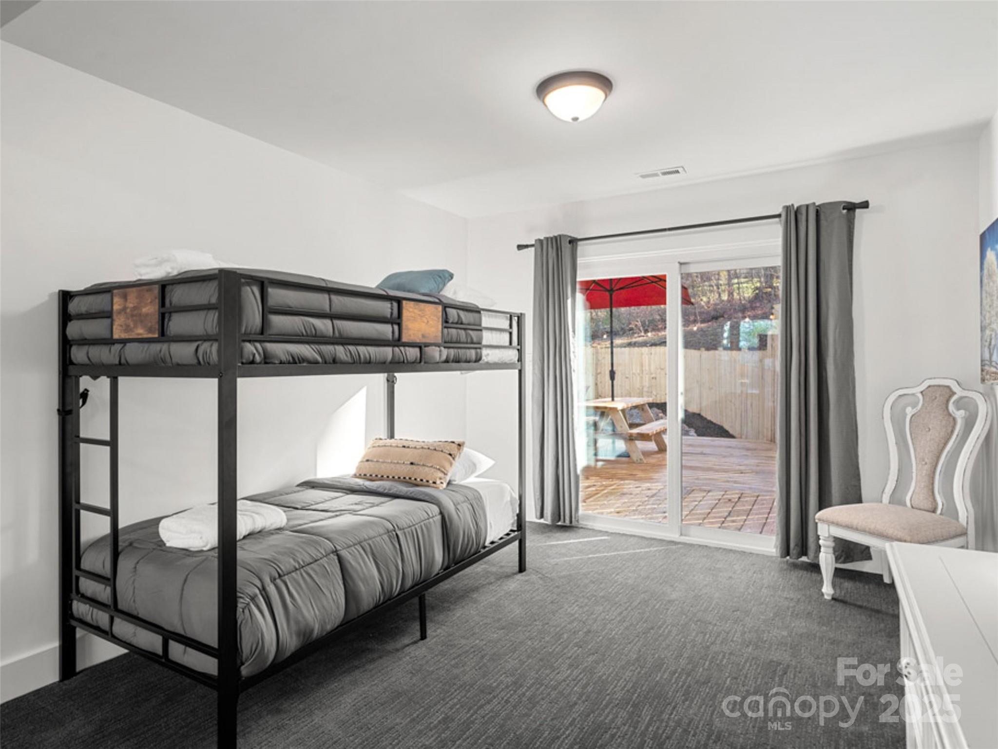 Royal Pines - Residential