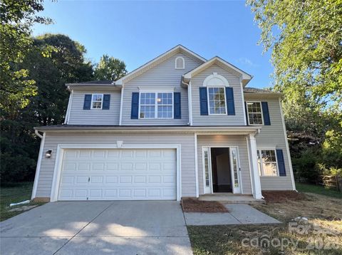 Photo of 2007 Turtle Point Road, Charlotte, NC 28262 (MLS # 4397661)