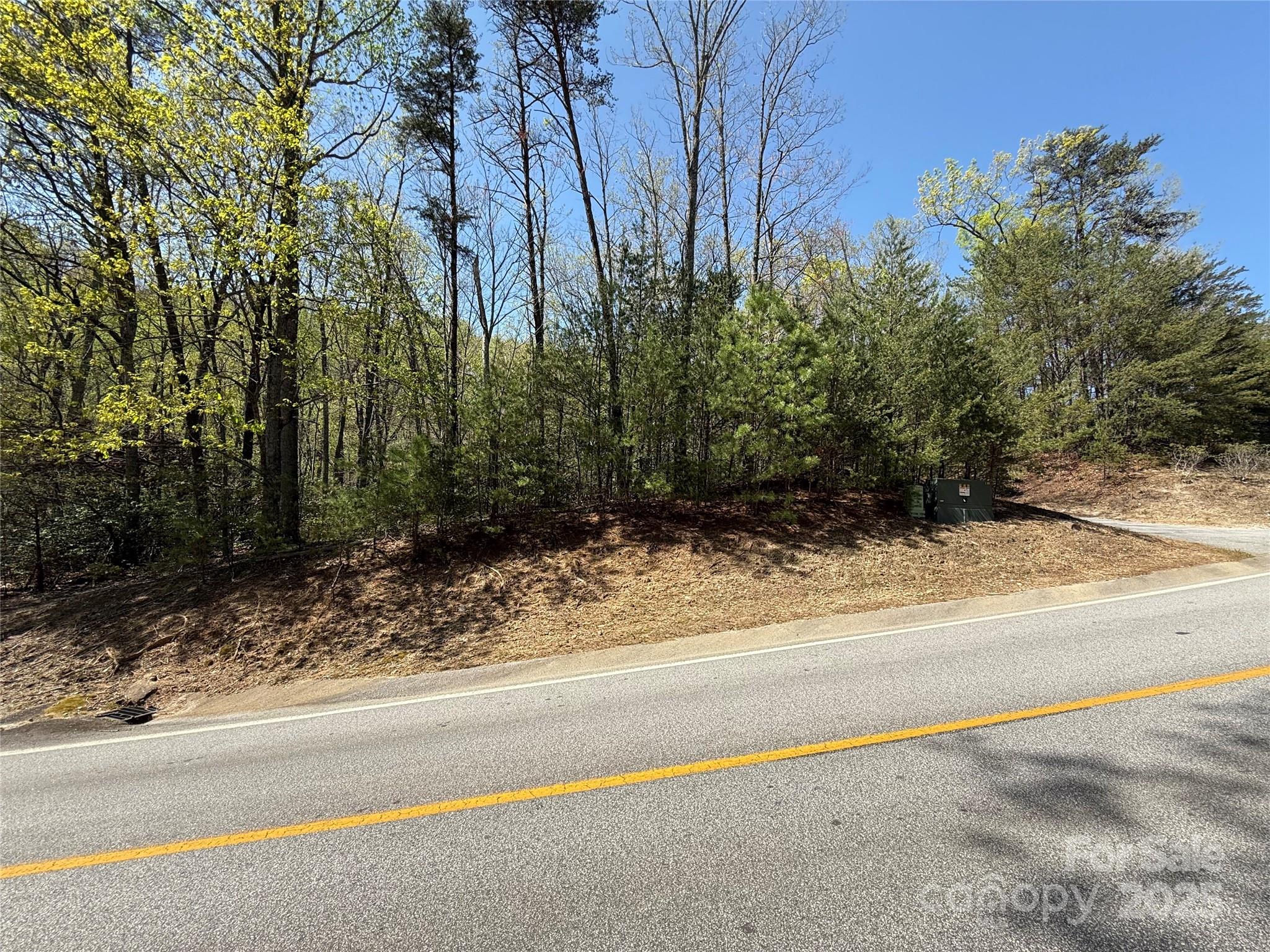 Cliffs Valley - Land