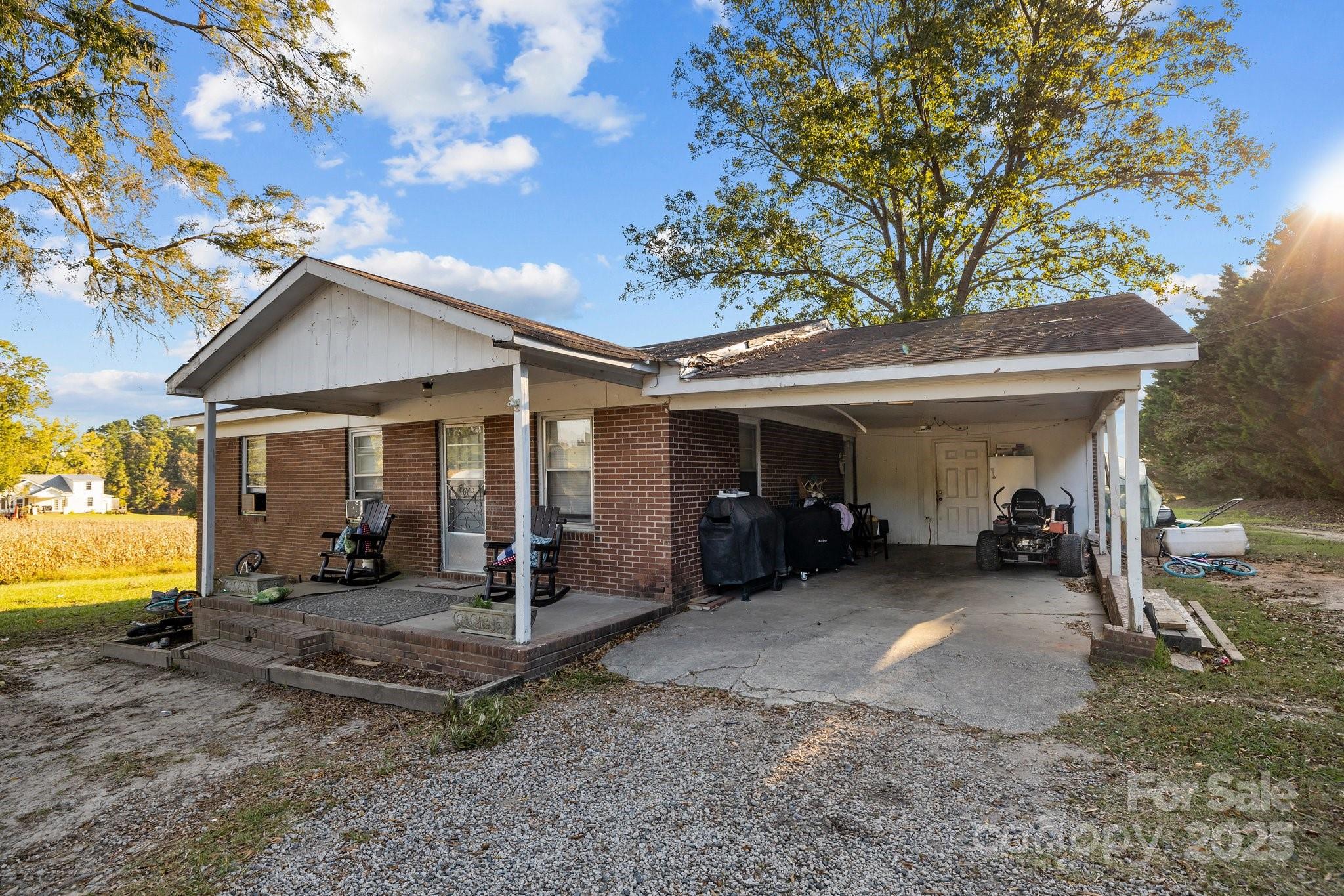 2616 Mary Lee Lane