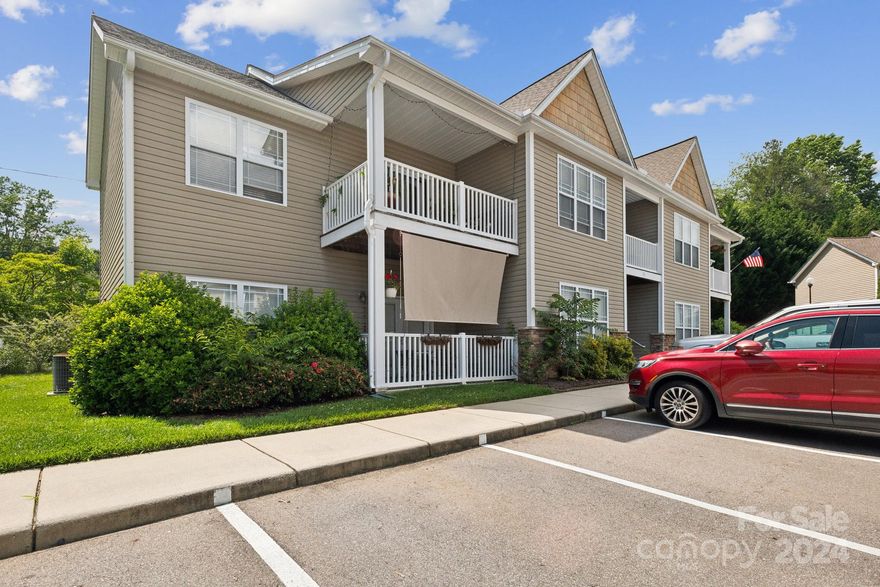 Embrace the opportunity to own this ground-floor condo! It showcases a well-designed split bedroom layout, an inviting open floor plan, and airy nine-foot ceilings that fill the space with natural light. The kitchen features sleek stainless steel appliances and a convenient breakfast bar. Inside the unit, you’ll discover appealing laminate floors, two spacious walk-in closets, and a practical laundry room. Step out onto the covered, fenced patio—a perfect spot for relaxation. Notably, this condo is all on one level, eliminating the need for stairs. Recently, a handicap-accessible walk-in shower has been added for convenience. Plus, this pet-friendly residence is move-in ready, and negotiable furniture options are available.