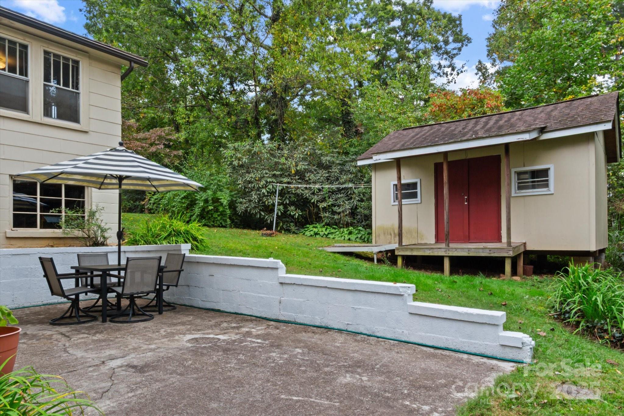 Royal Pines - Residential